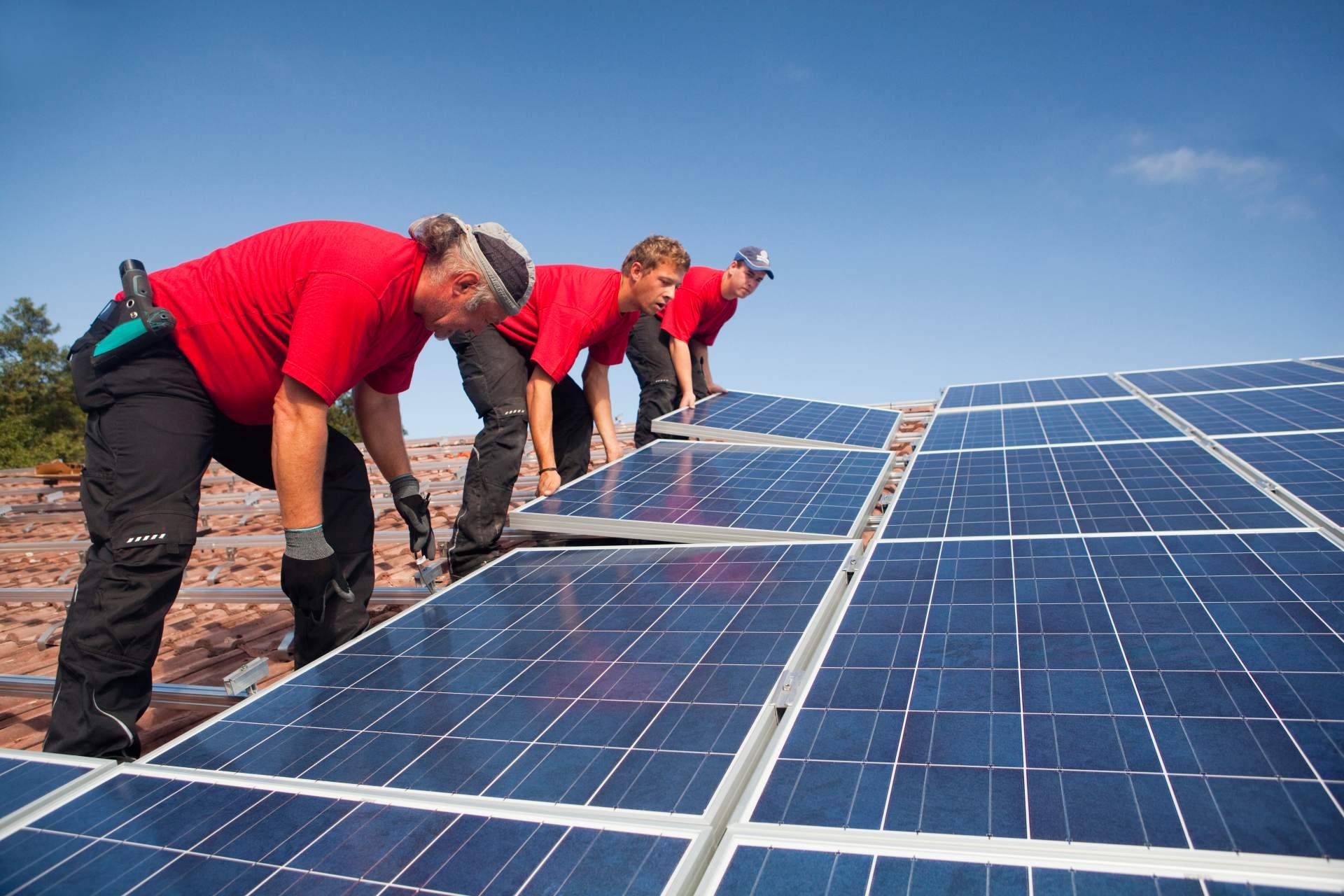 Control de sistemas de energía solar fotovoltaica con Made in Málaga
