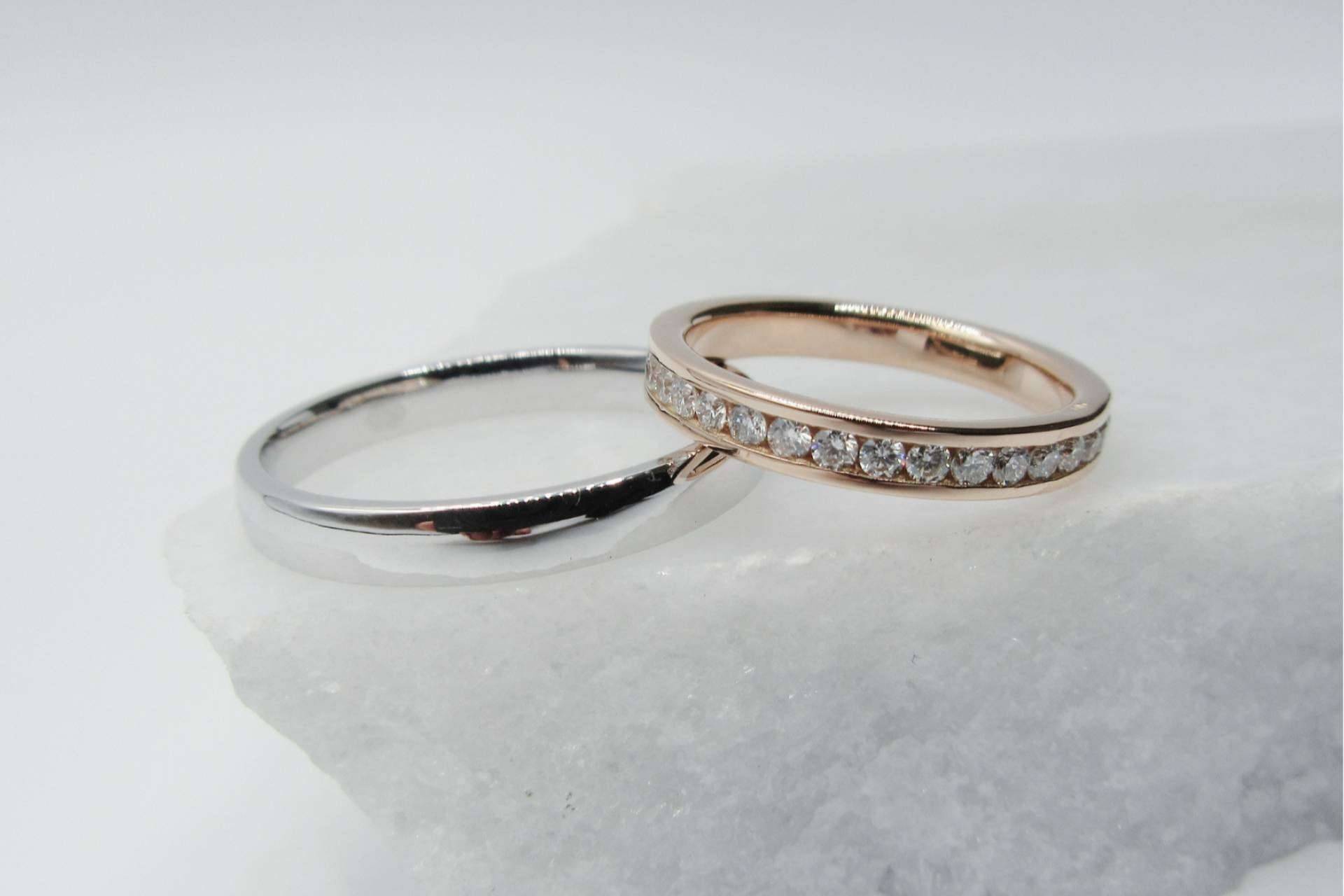 La nueva línea de alianzas de boda de oro de Mimoke