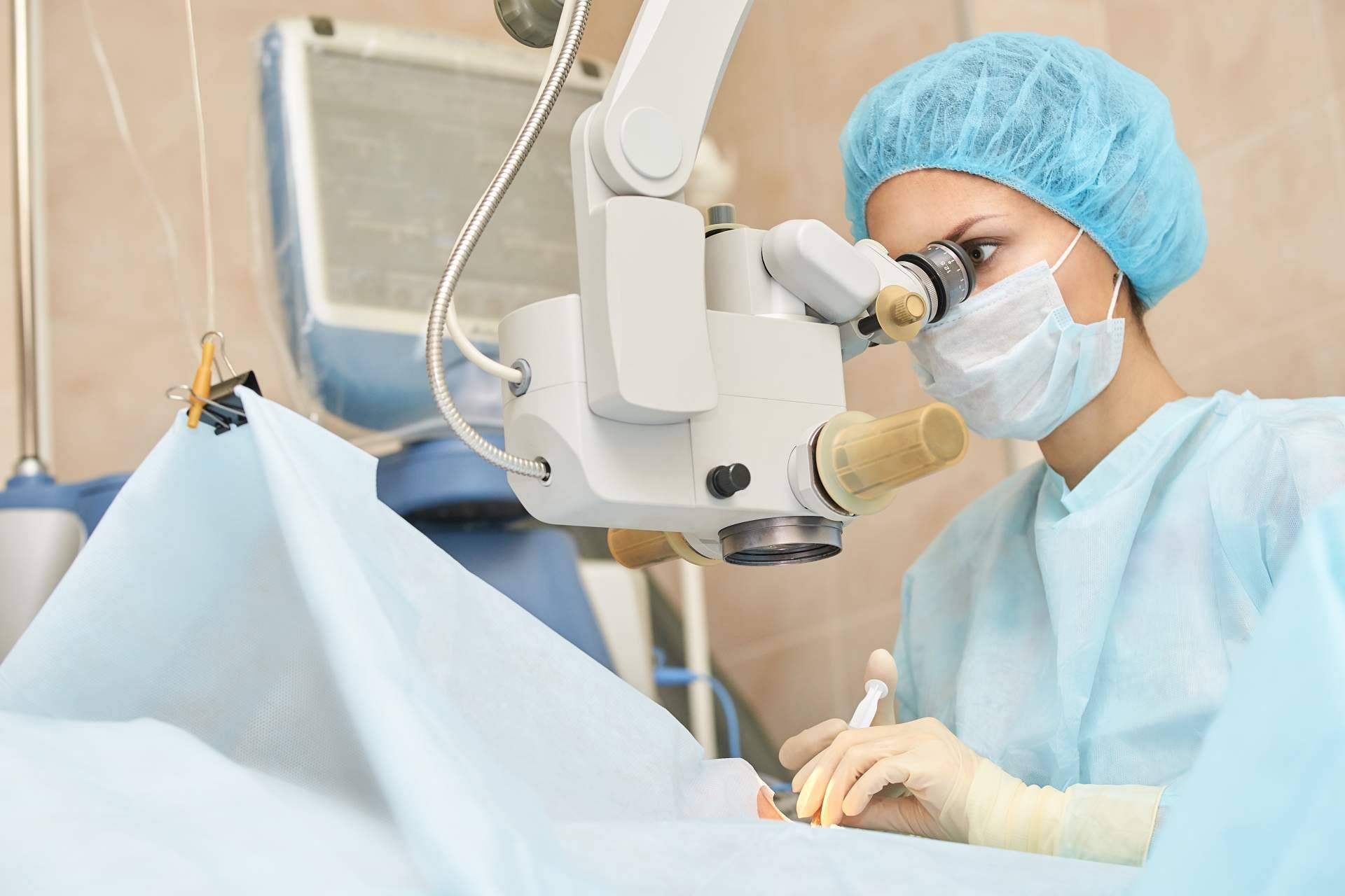 ¿En qué consiste la cirugía refractiva?