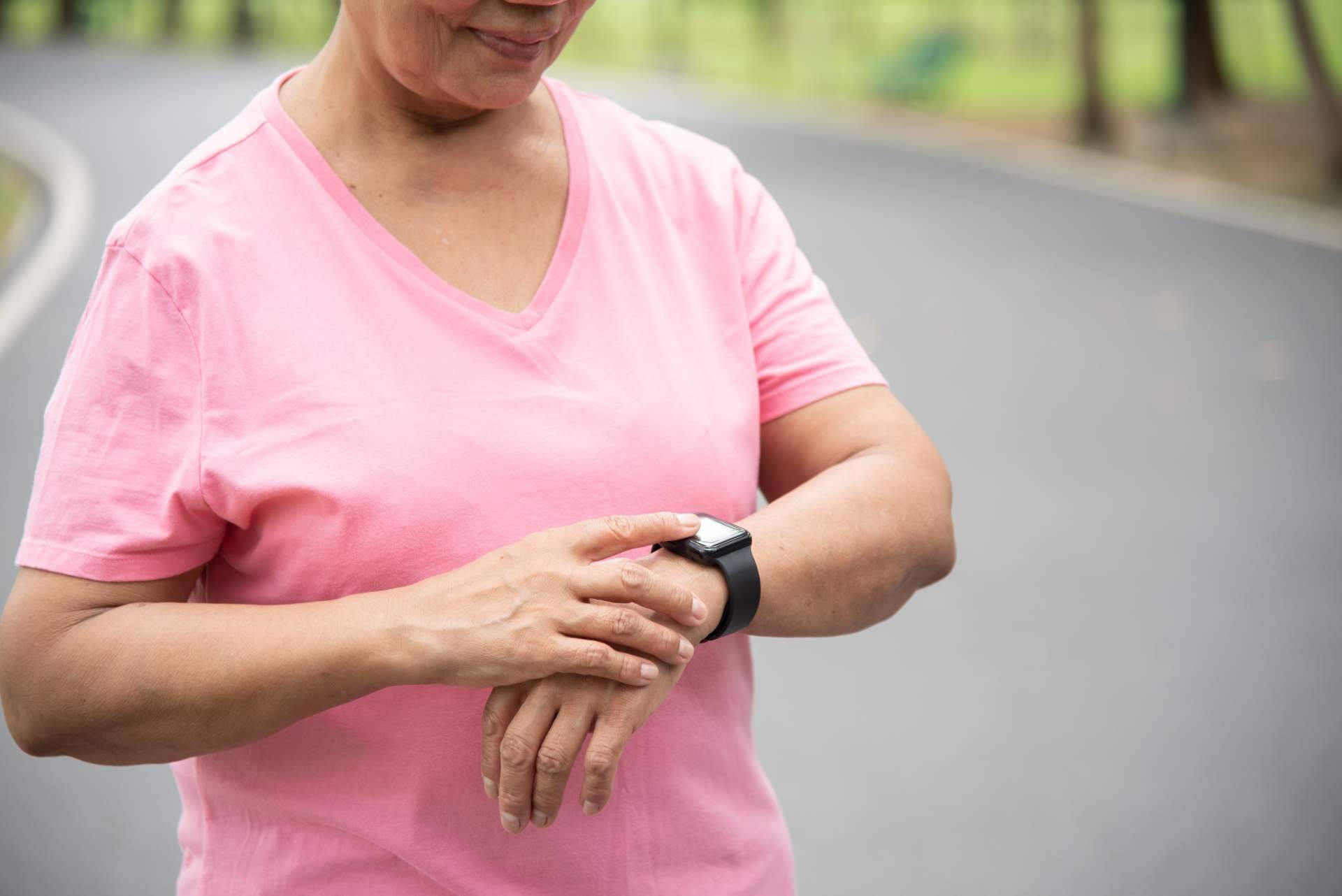 Los relojes GPS de Tracmi cuentan con llamada SOS y detección de caídas