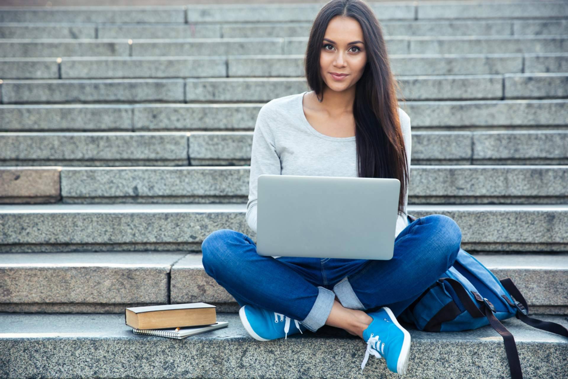 La amplia oferta de ciclos formativos online de grado medio y superior de EEP iGroup