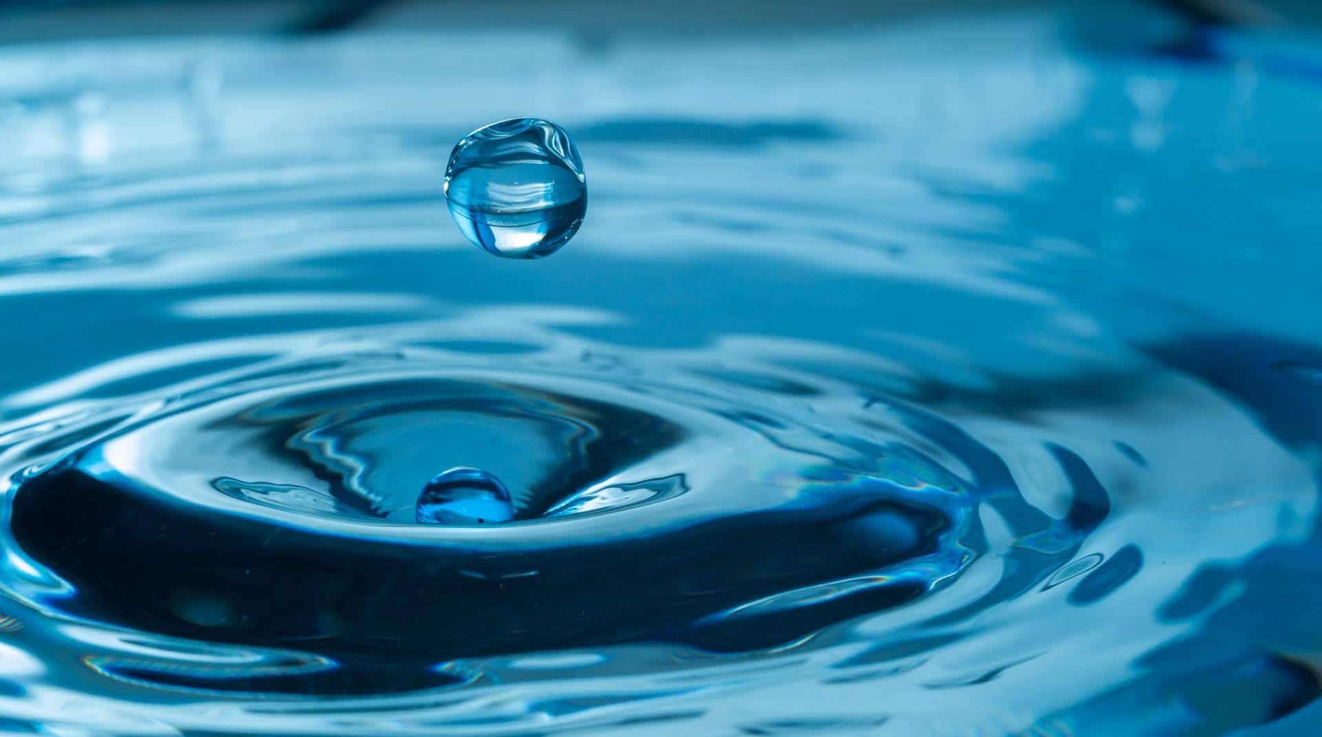 Agua descalcificada para tratar las pieles atópicas