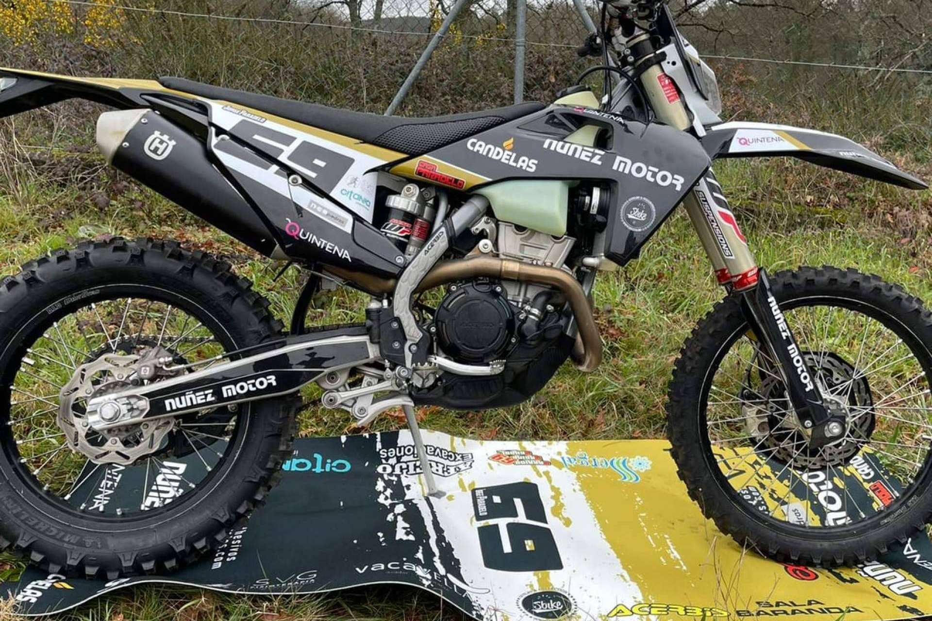 ¿Cuáles son las principales ventajas de las pegatinas para moto?, por ADHESIVOSEMABRRADOS