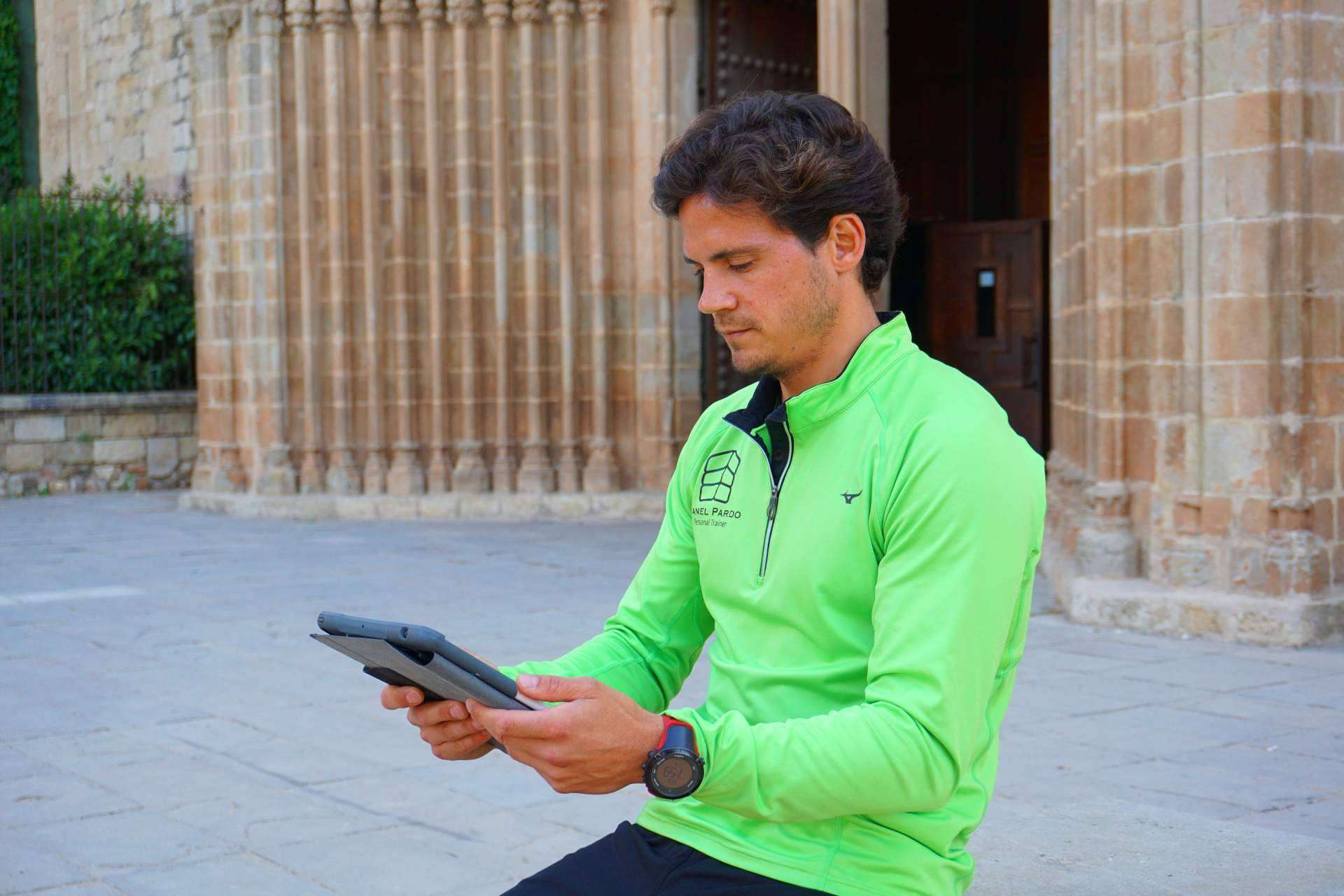 El personal trainer Manel Pardo habla de la importancia del entrenamiento de fuerza en la mujer