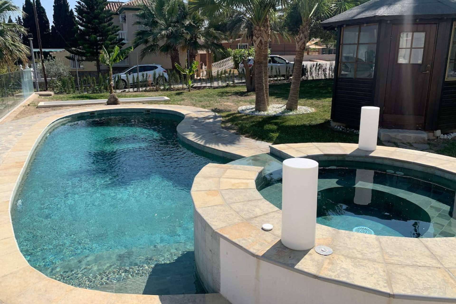 Proyectos y Servicios Integrales del Sur va más allá de la construcción de piscinas con sus servicios integrales para espacios exteriores