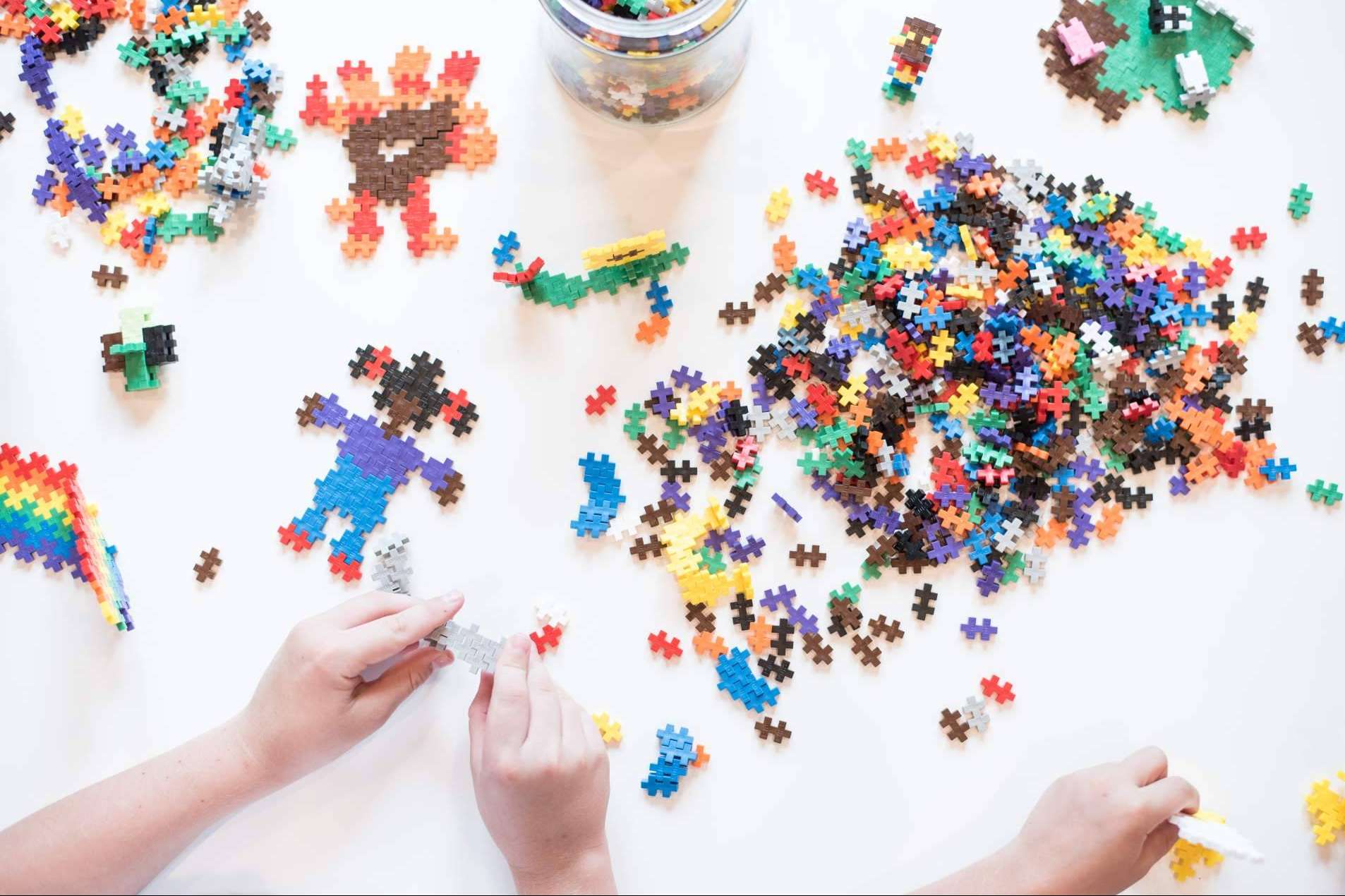 Plus-Plus, el aliado para el entretenimiento para niños este verano
