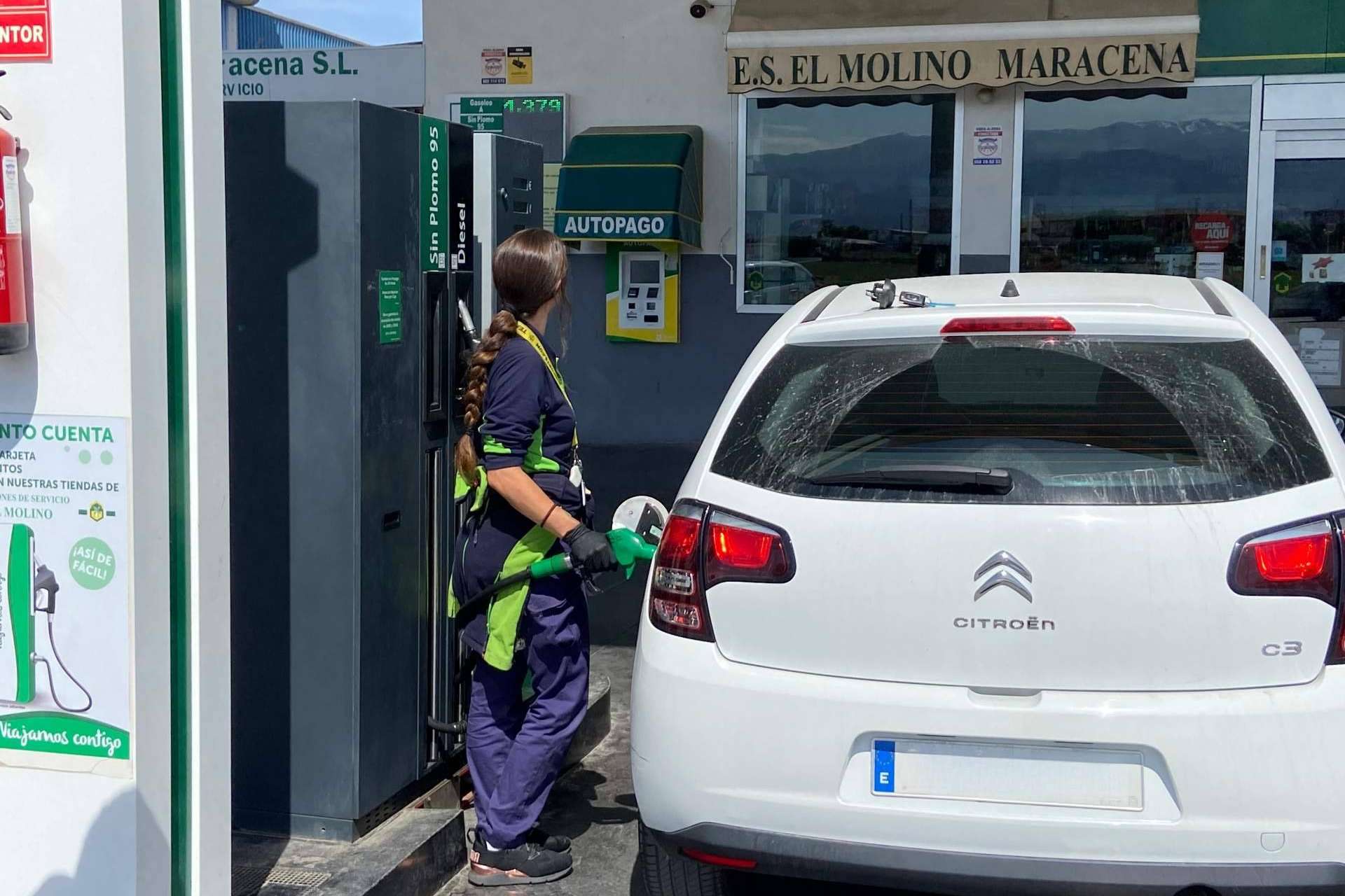 E.S. El Molino, una de las principales gasolineras low cost en Granada