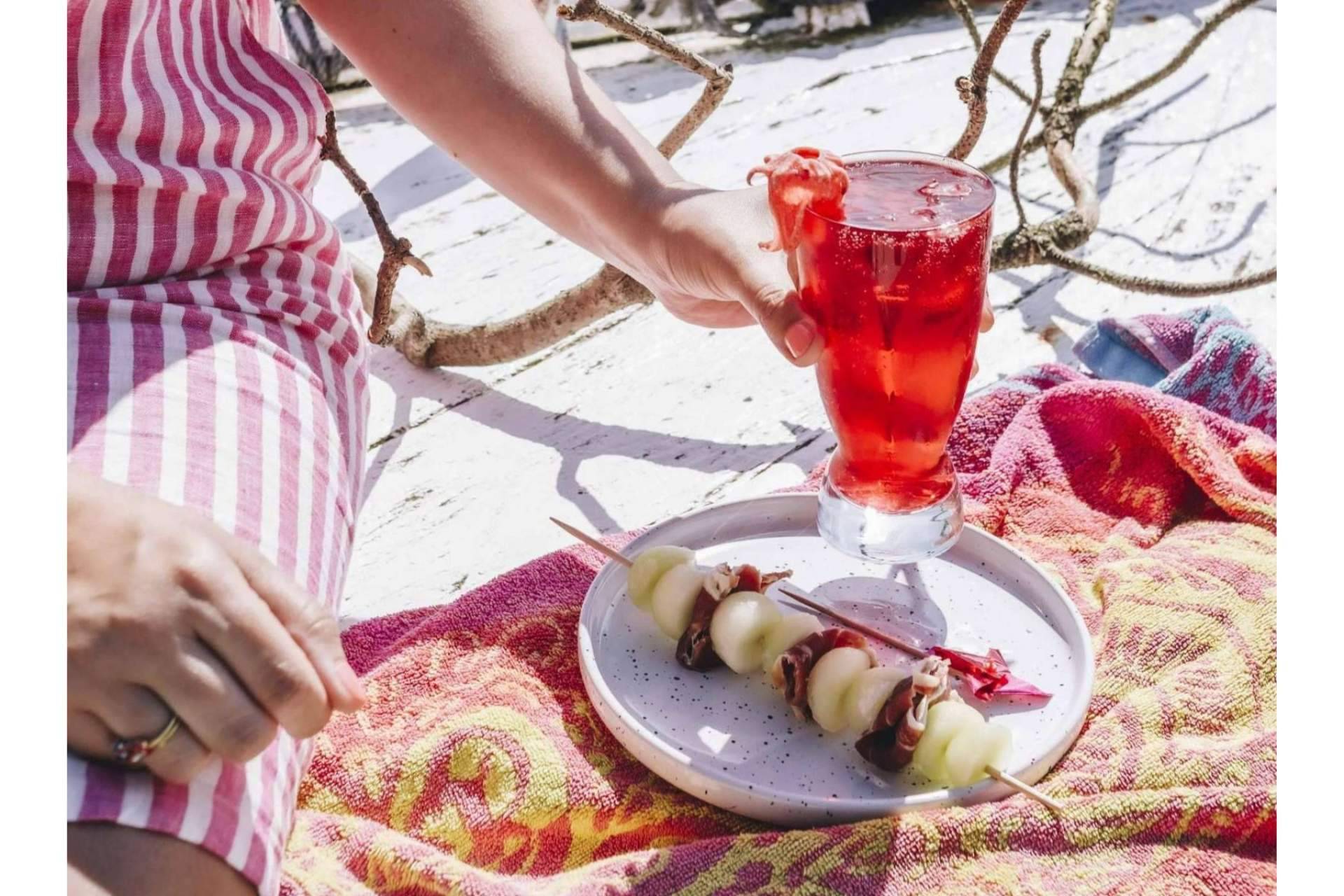 Tetereta revoluciona el aperitivo con sus tés refrescantes