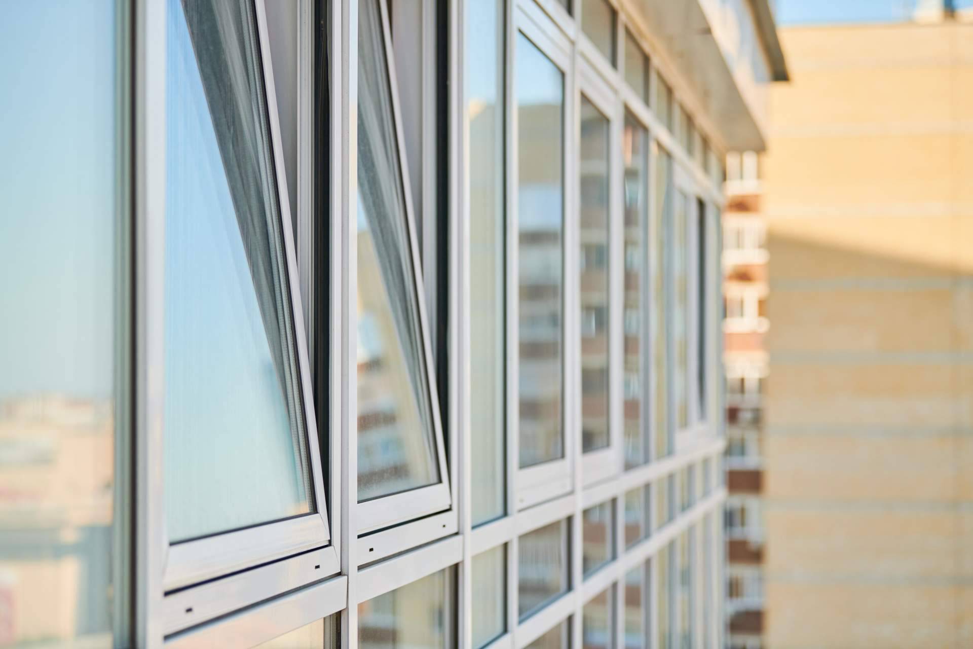 Renovar el hogar con puertas y ventanas exteriores de PVC con los diseños de FácilReformas