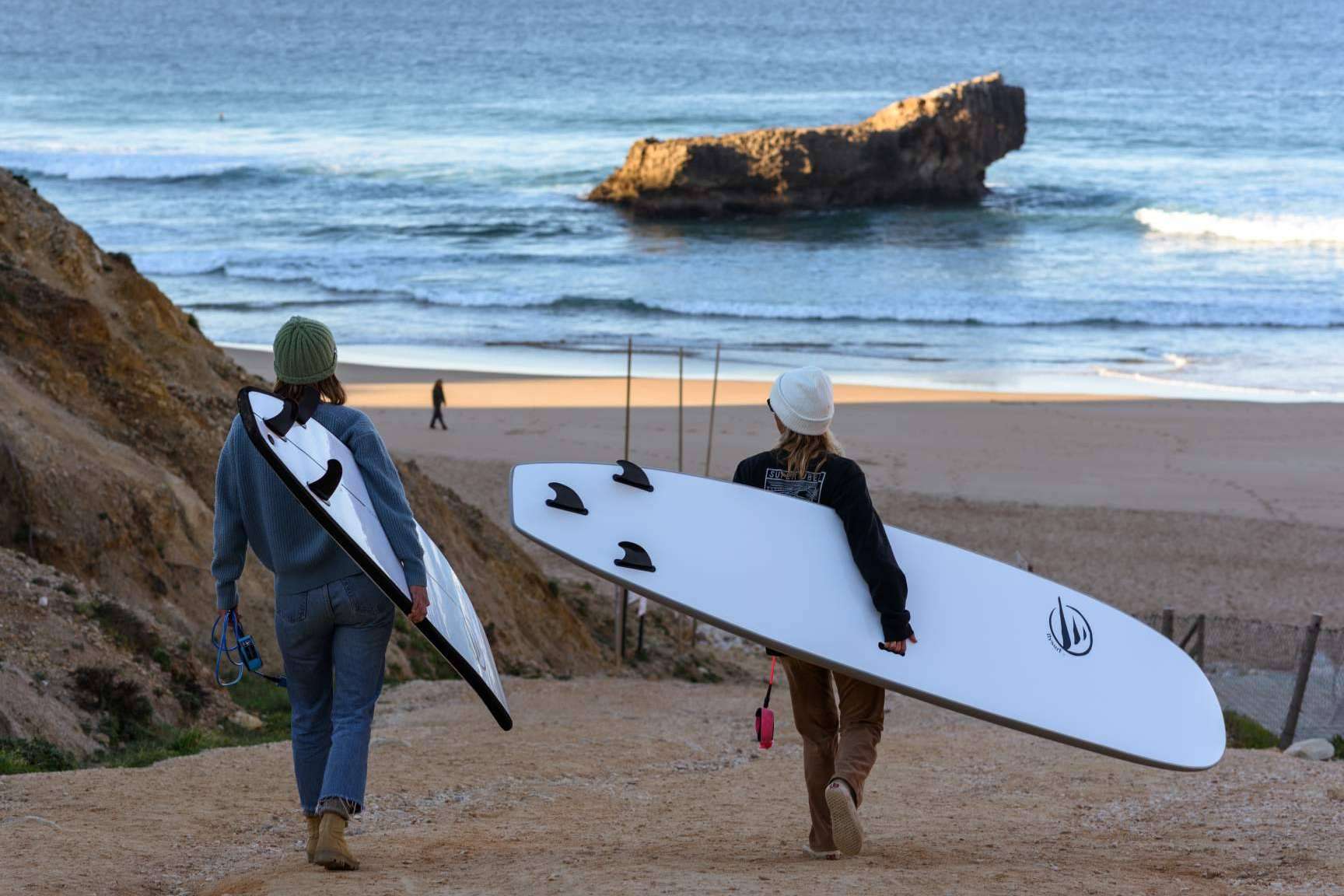 Flysurf presenta las tablas de surf longboard para principiantes que facilitan el aprendizaje