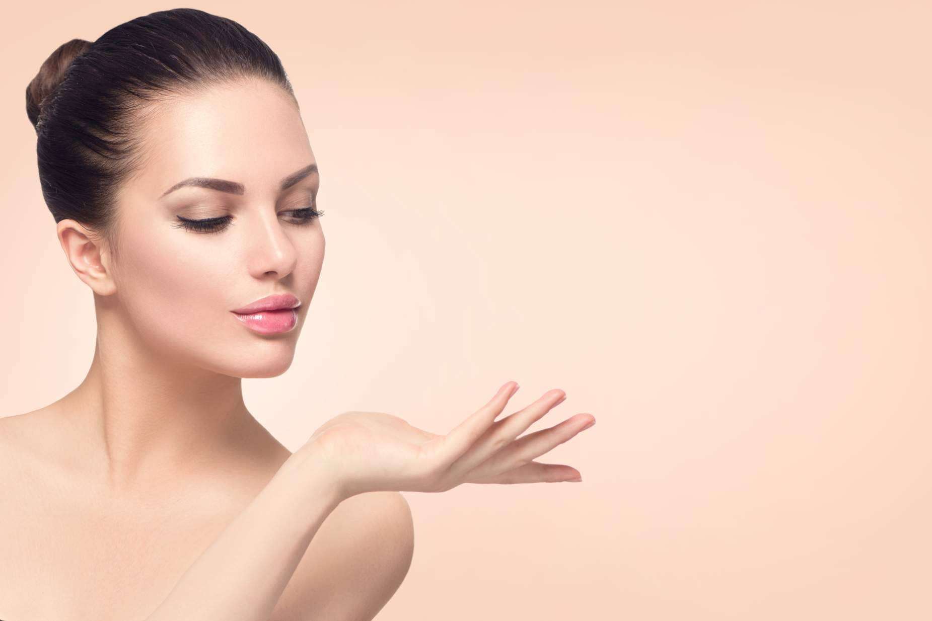 Tres técnicas para el tratamiento en labios con ácido hialurónico; aumento de labios, hidratación y perfilado o Extreme Lips