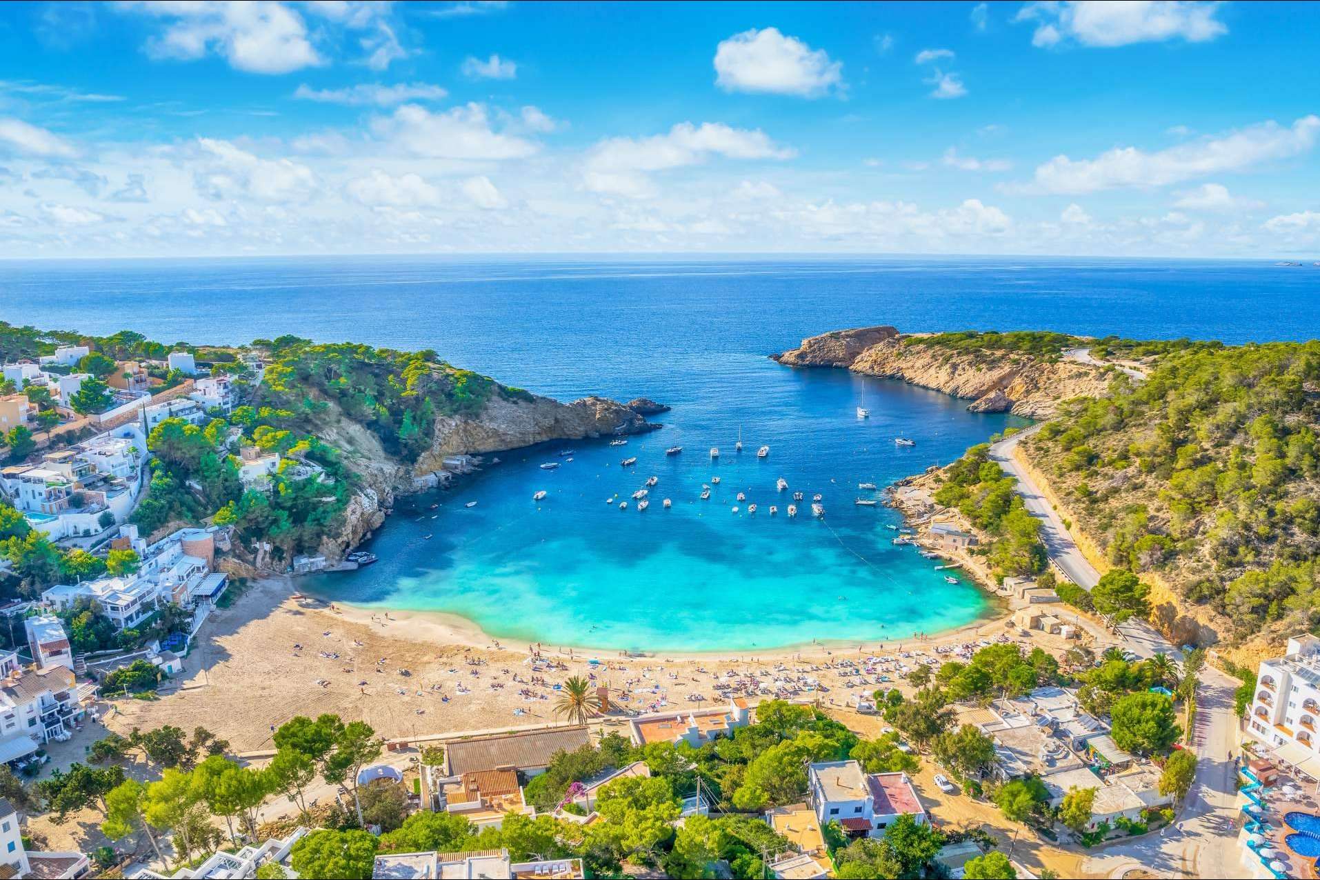 Alpha VIP Transfer, un servicio para ir a los planes de Ibiza en otoño