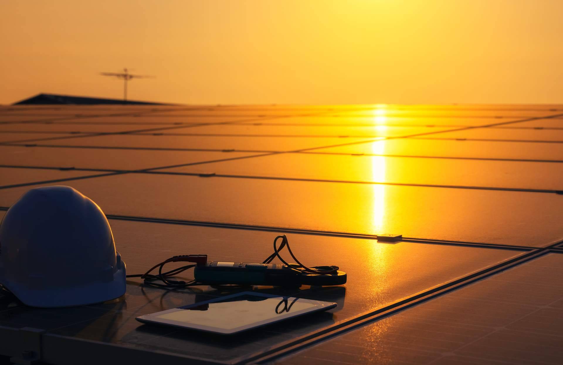 Acierta Eficiencia se encarga de la instalación de placas fotovoltaicas para empresas y hogares