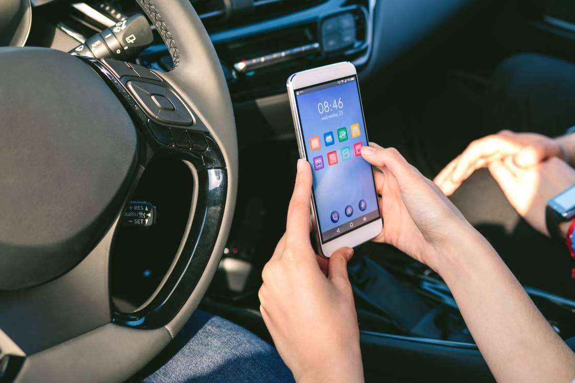 Un chatbot de WhatsApp atiende las citas a taller en Confortauto de Neumáticos Soledad