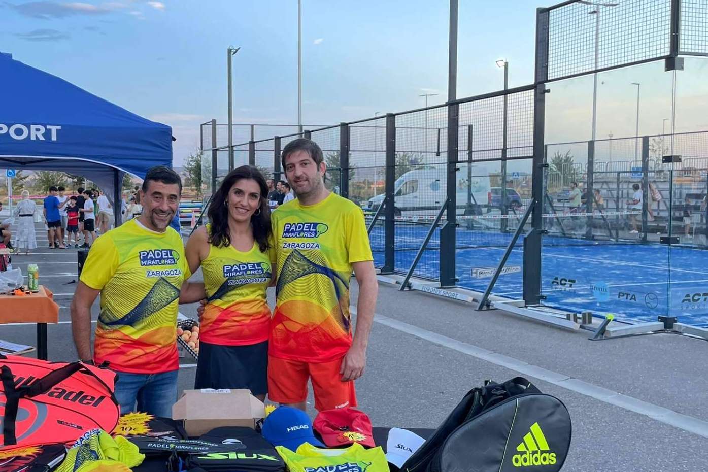 El patrocinador del campeonato de pádel en Zaragoza es Padel Miraflores