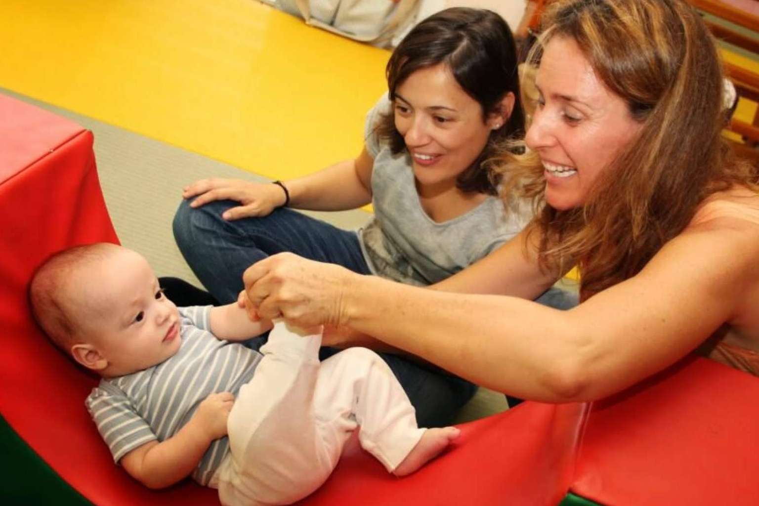 Lenoarmi, formación completa en psicomotricidad acuática y tierra para bebés y niños