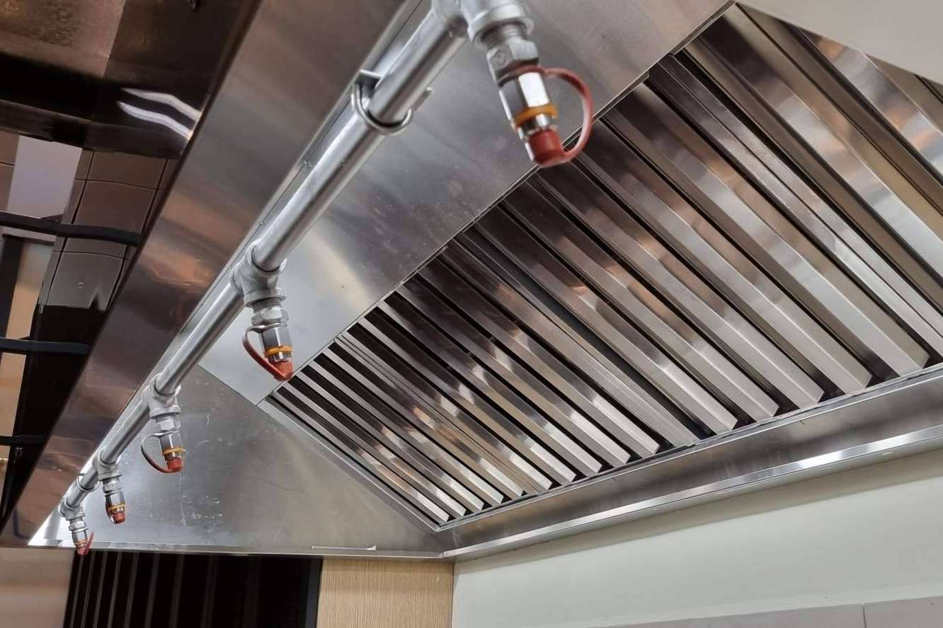 Campanas industriales para purificar el aire en todo tipo de cocinas, de la mano de Grupo Industrial