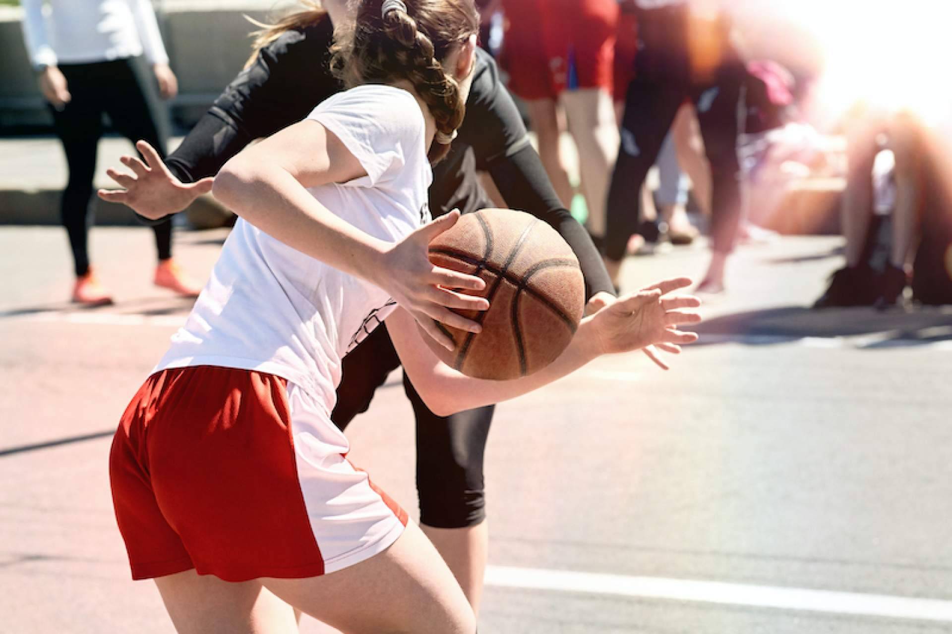 Aetrex ha lanzado un servicio de escaneo 3D de pies y plantillas personalizadas para potenciar el rendimiento y prevenir lesiones en el baloncesto en colaboración con BQSALUT de la Federación Catalana de Basket