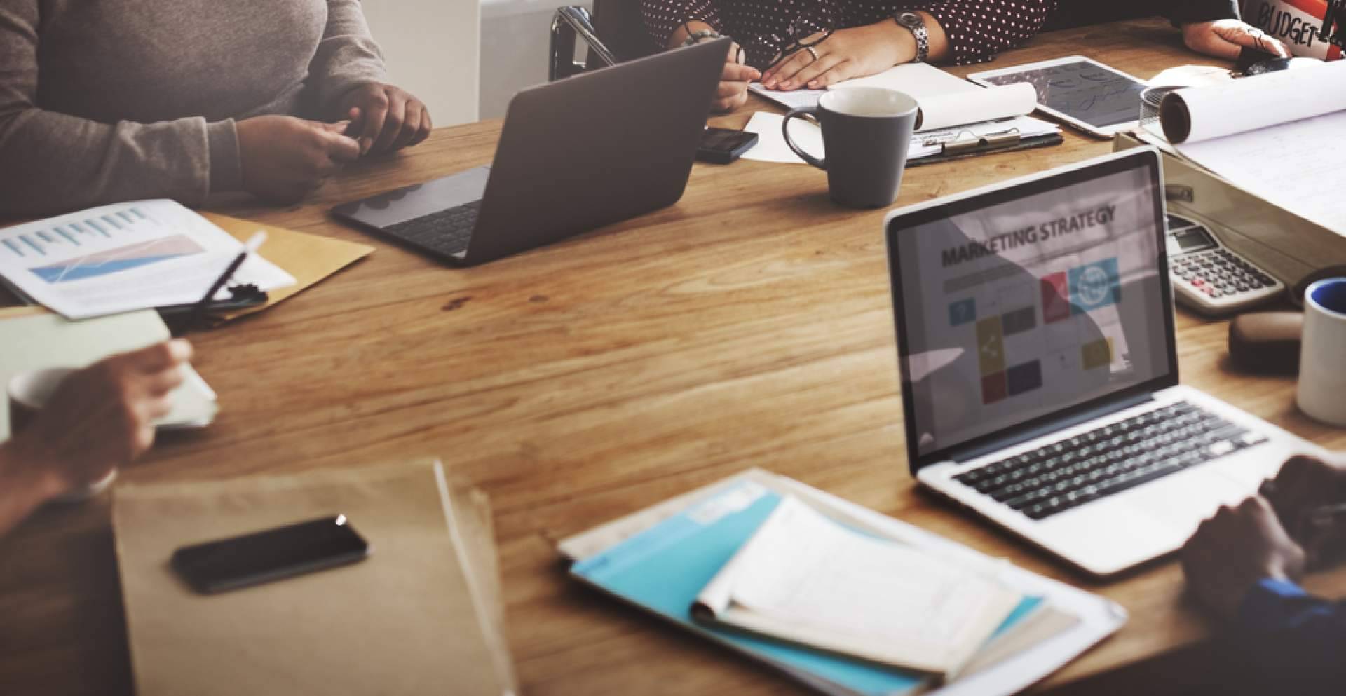 Los beneficios de llevar a cabo una estrategia de posicionamiento SEO, con Agencia Nous