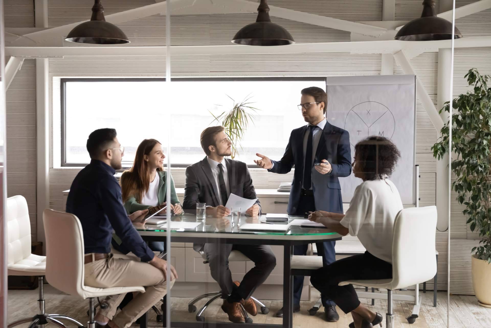Liderazgo intelectual en el marketing industrial B2B, por BCM Marketing