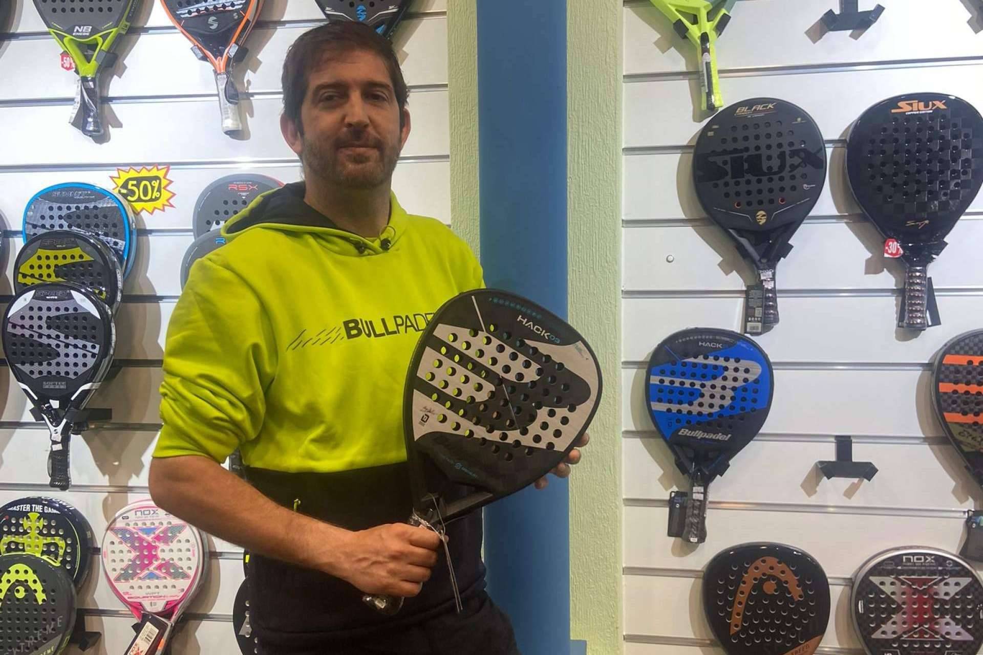 Padel Miraflores dispone de la pala bullpadel hack 03, la pala de Paquito Navarro