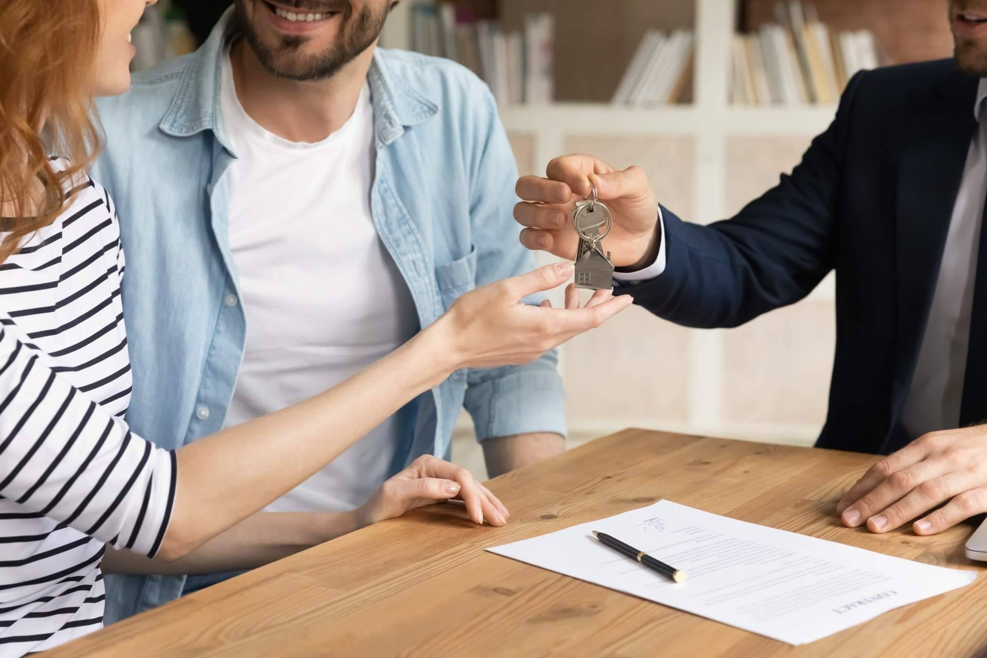 D&A Inmobiliaria, servicio de asesoramiento para comprar casa en Benajarafe
