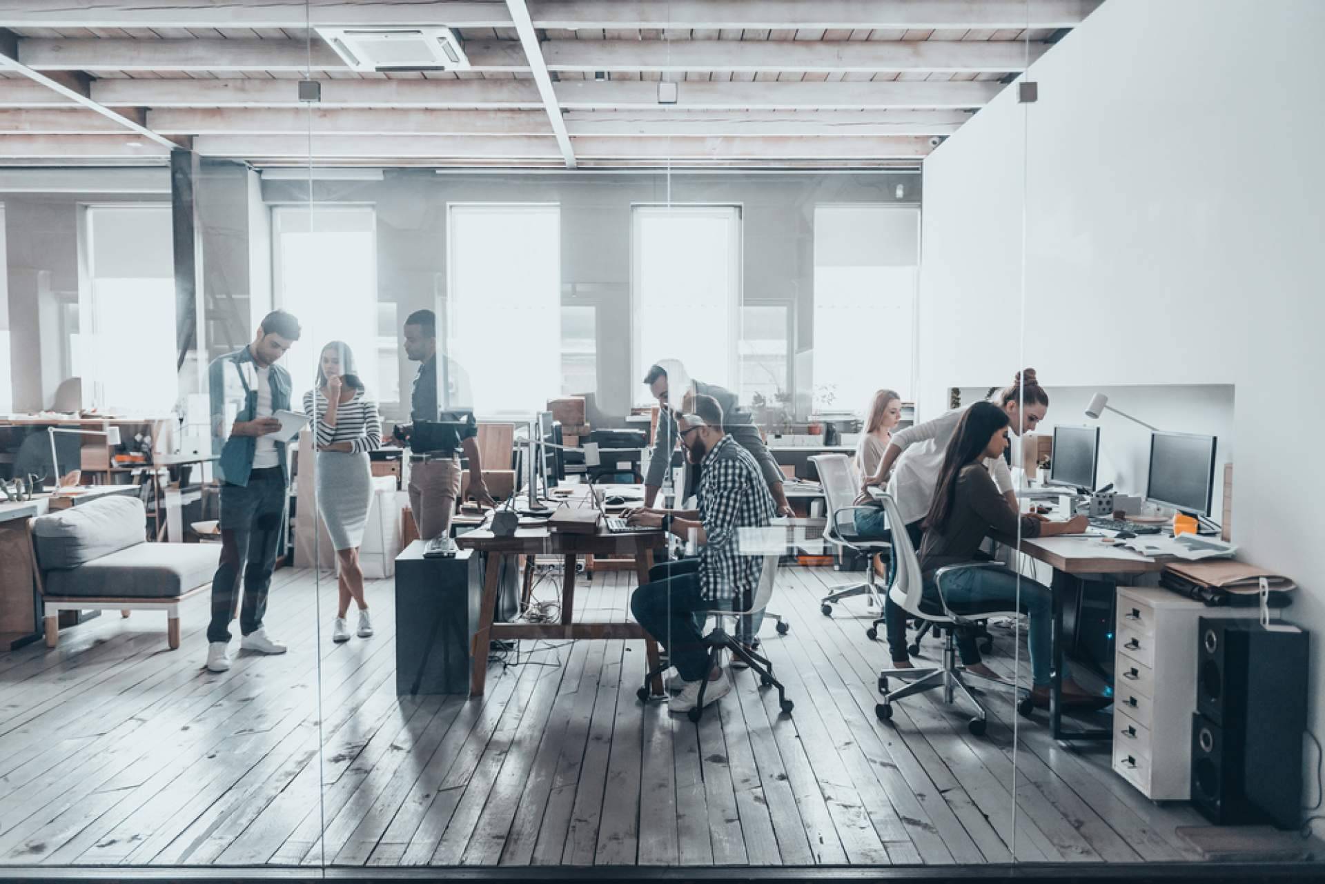 Hybo explica cuáles son los beneficios del hot desking