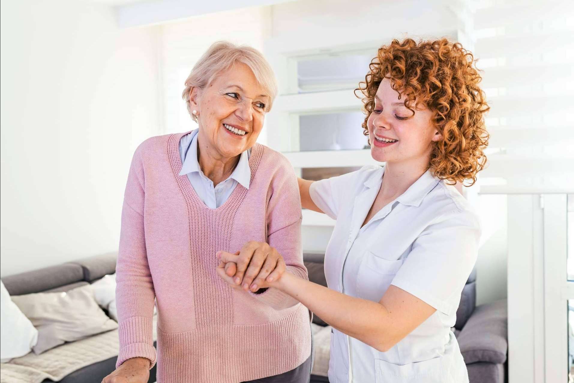 ¿Emprender aprovechando el envejecimiento es una buena opción? Helpycare acerca del boom de los senior que ha llegado a España