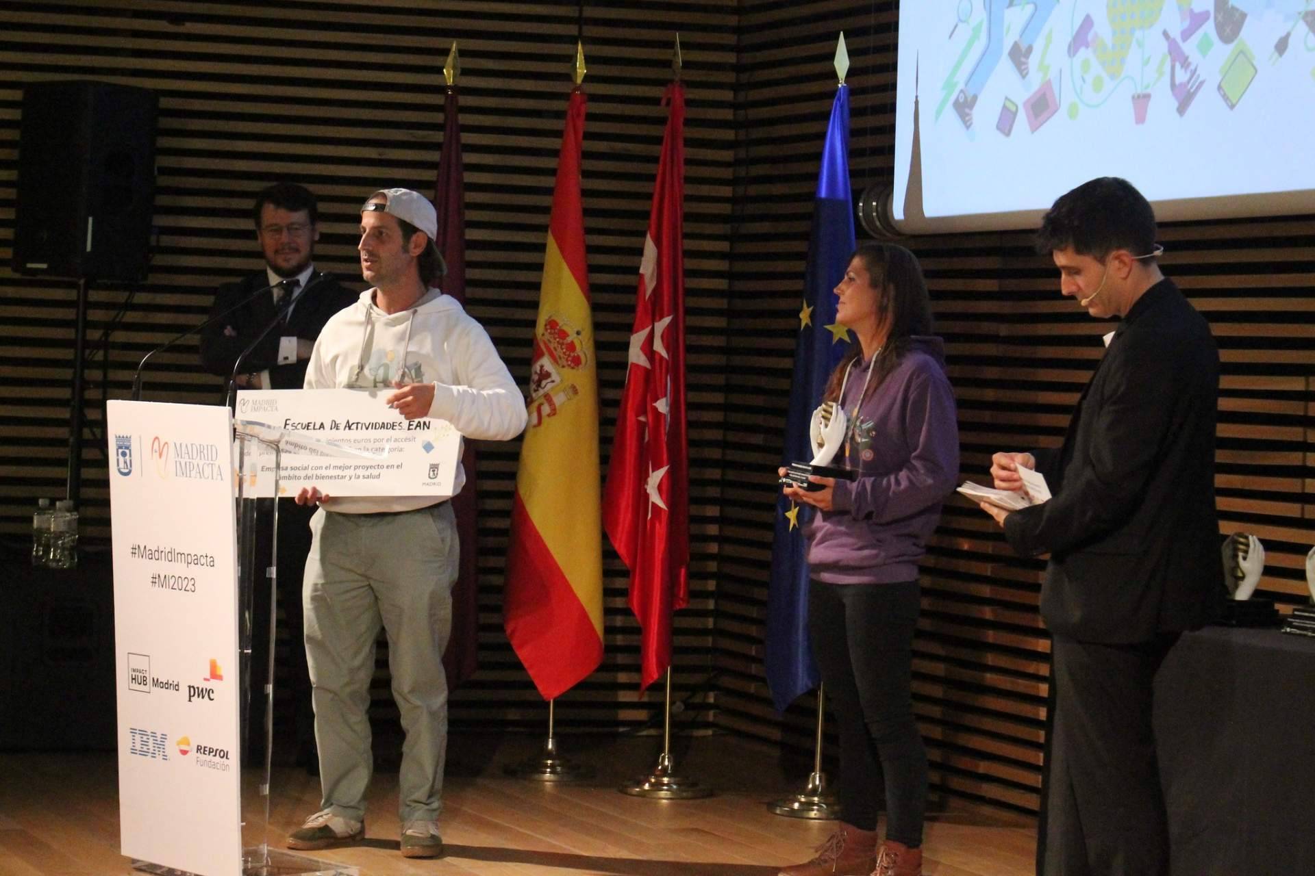 Escuela de Actividades Naturales gana en la categoría de bienestar social y salud el premio Madrid Impacta 2023