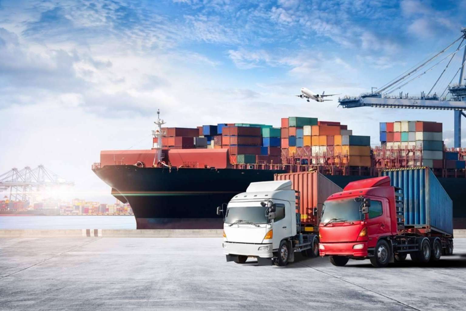 Traslados marítimos en grupaje para mobiliario de la mano de Redmoving
