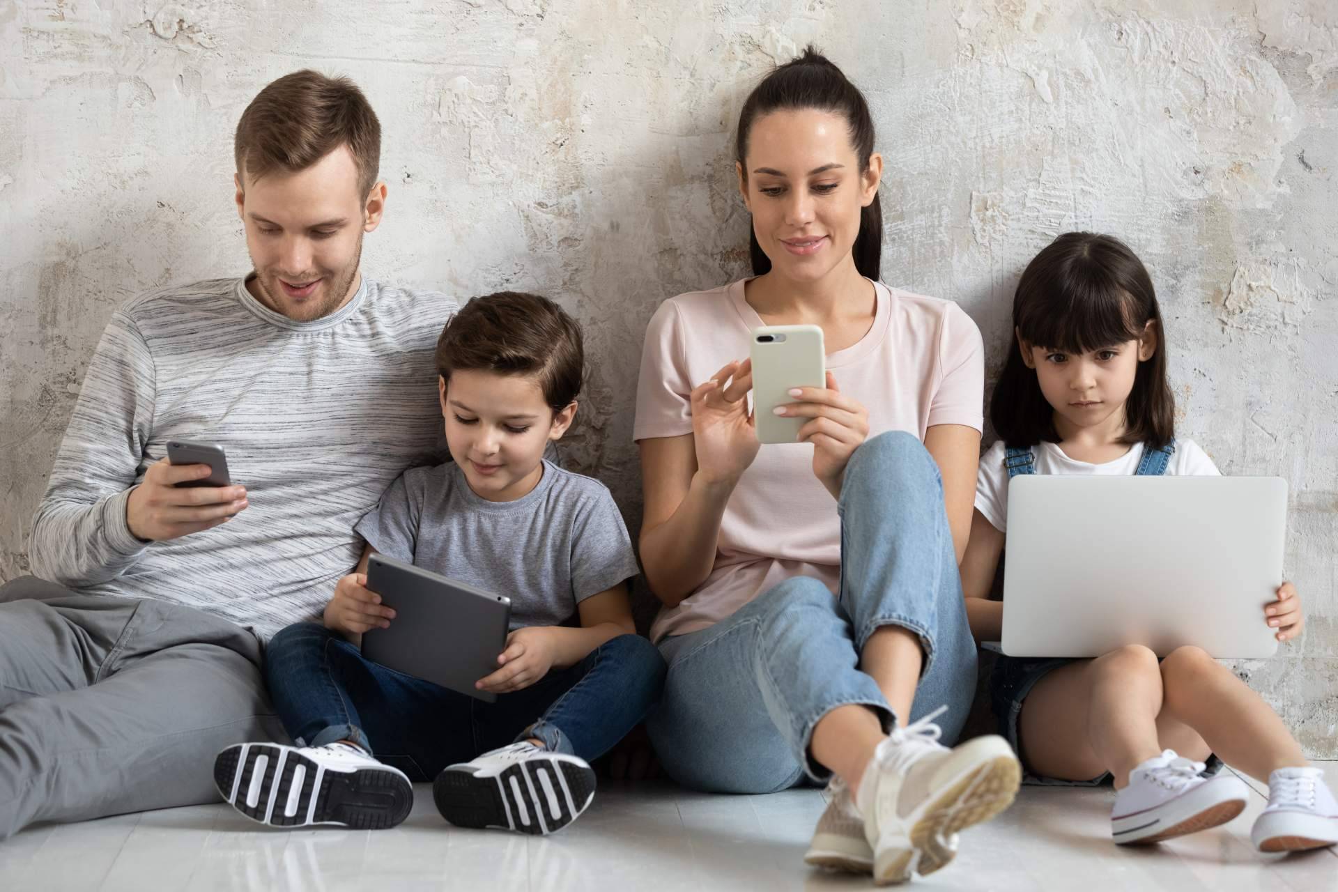 OROC pone a disposición esta gran oferta para el Black Friday; internet y móvil con regalo de televisión