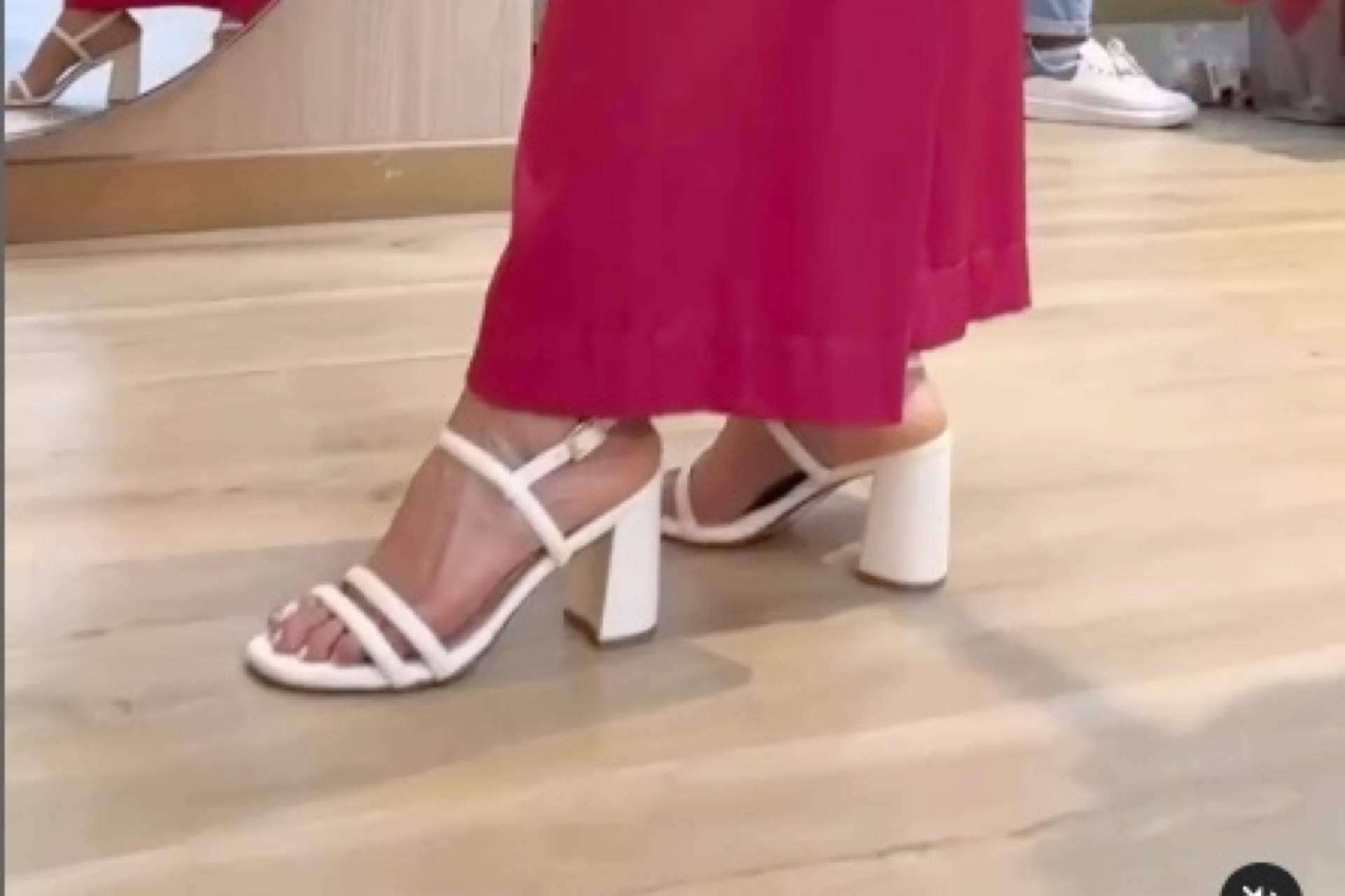 La colección de Zavatty ofrece una gran variedad de sandalias de moda