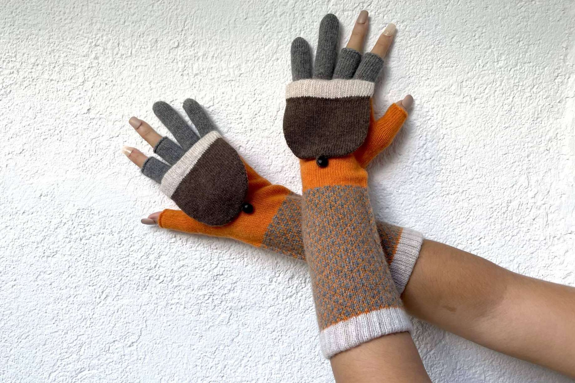 Guantes largos en looks cotidianos, una tendencia a la que apuntarse este invierno
