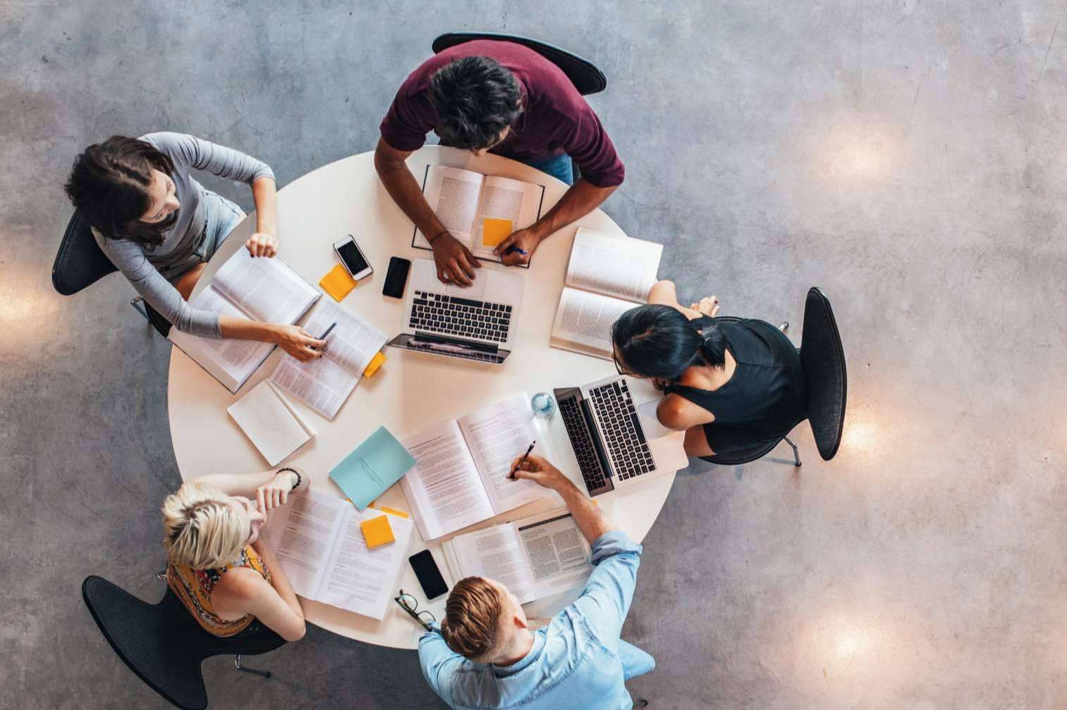 El Instituto de Estudios y Empleo ayuda a impulsar la carrera con asesoramiento en empleabilidad