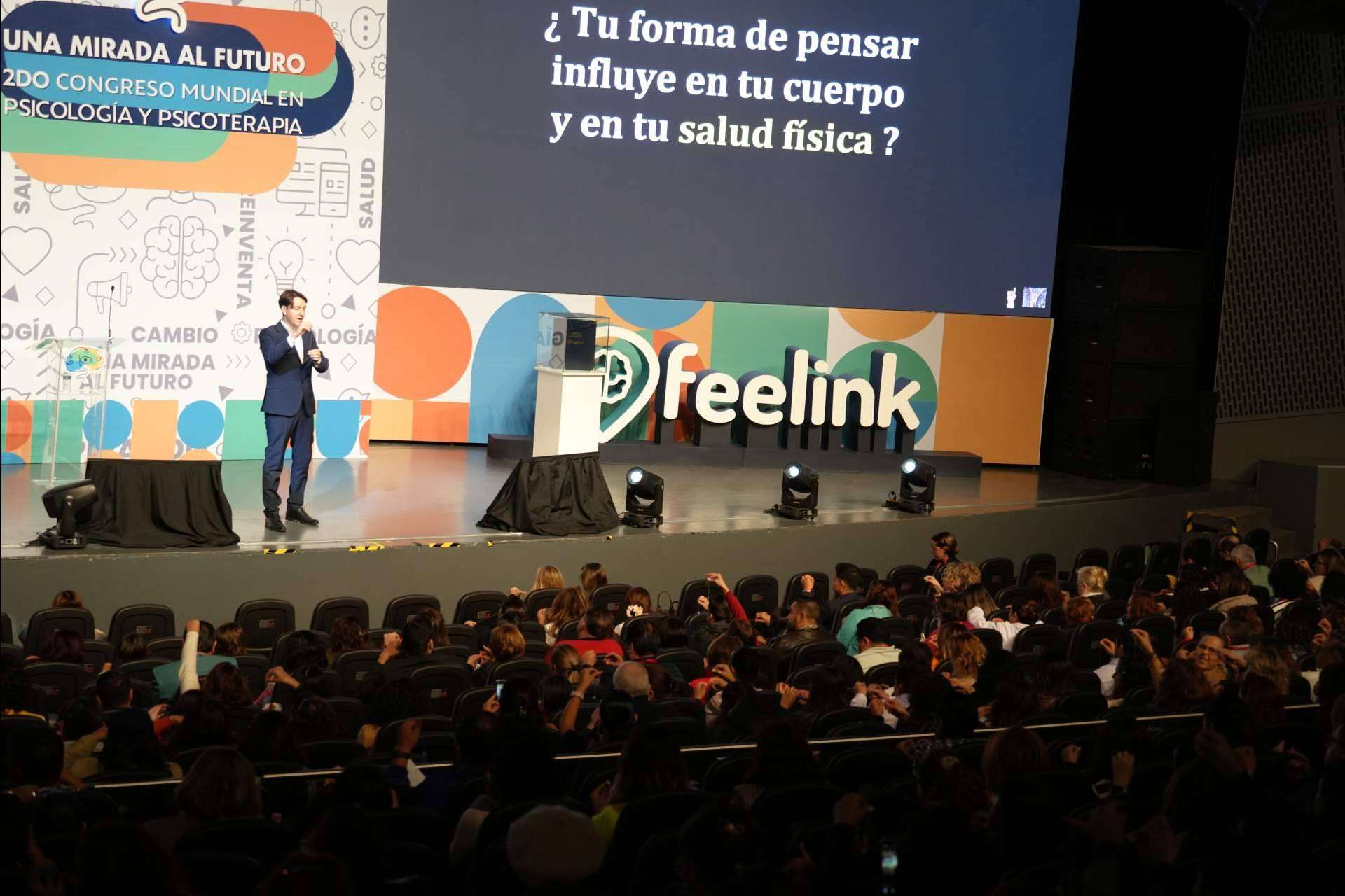 Éxito rotundo en el Congreso Mundial de Psicología en México con la destacada participación del psicólogo Fernando Pena