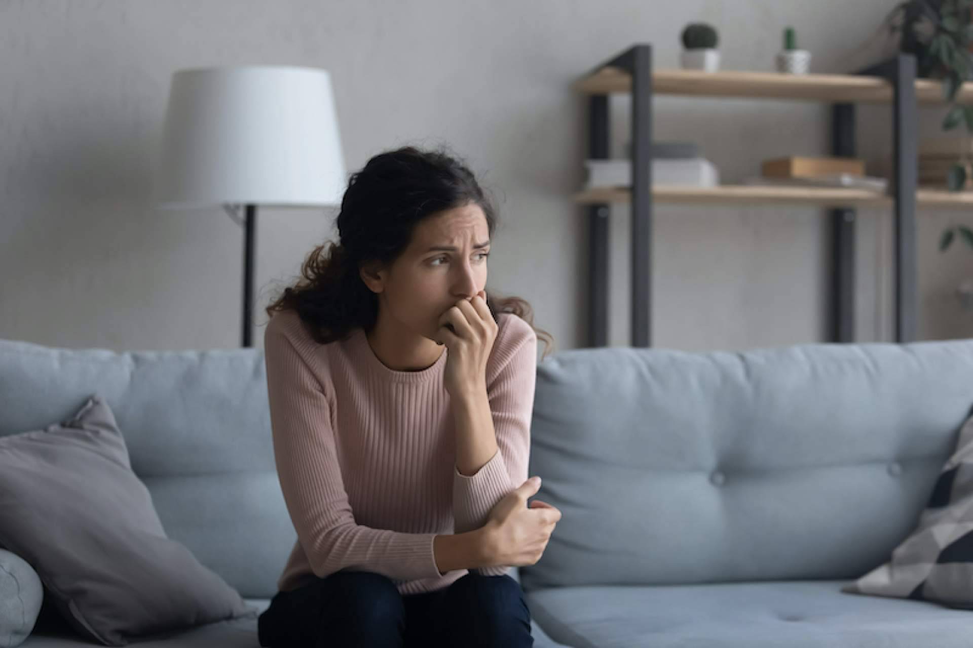 Recomendaciones para saber cómo mejorar la ansiedad en mujeres, con Serena