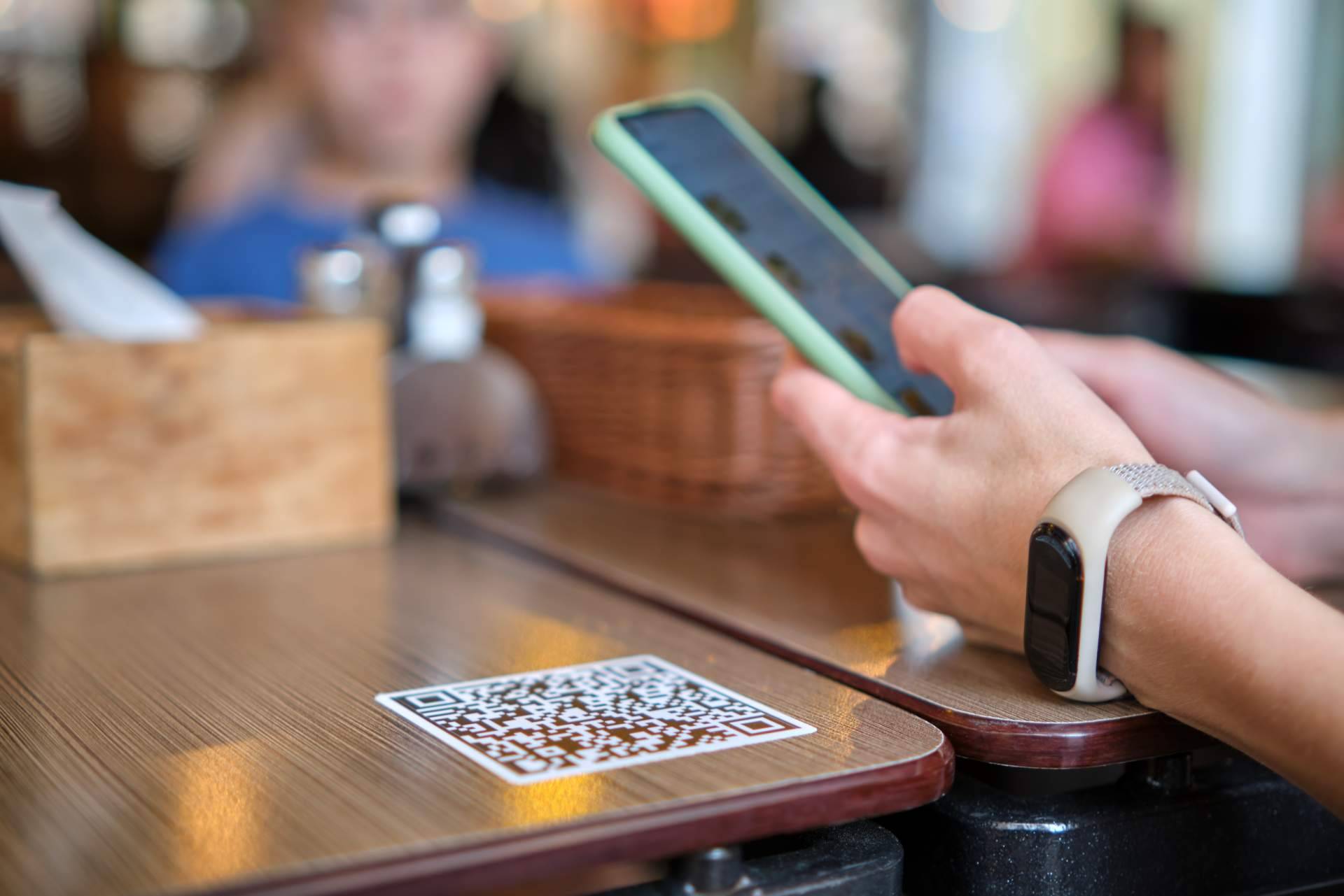 Uso de inteligencia artificial para crear menús digitales, con d'menu