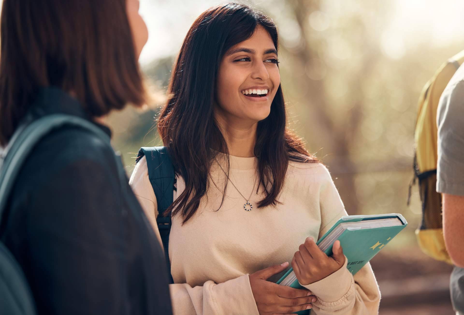 Educcando aporta información acerca de becas y contenido educativo en México