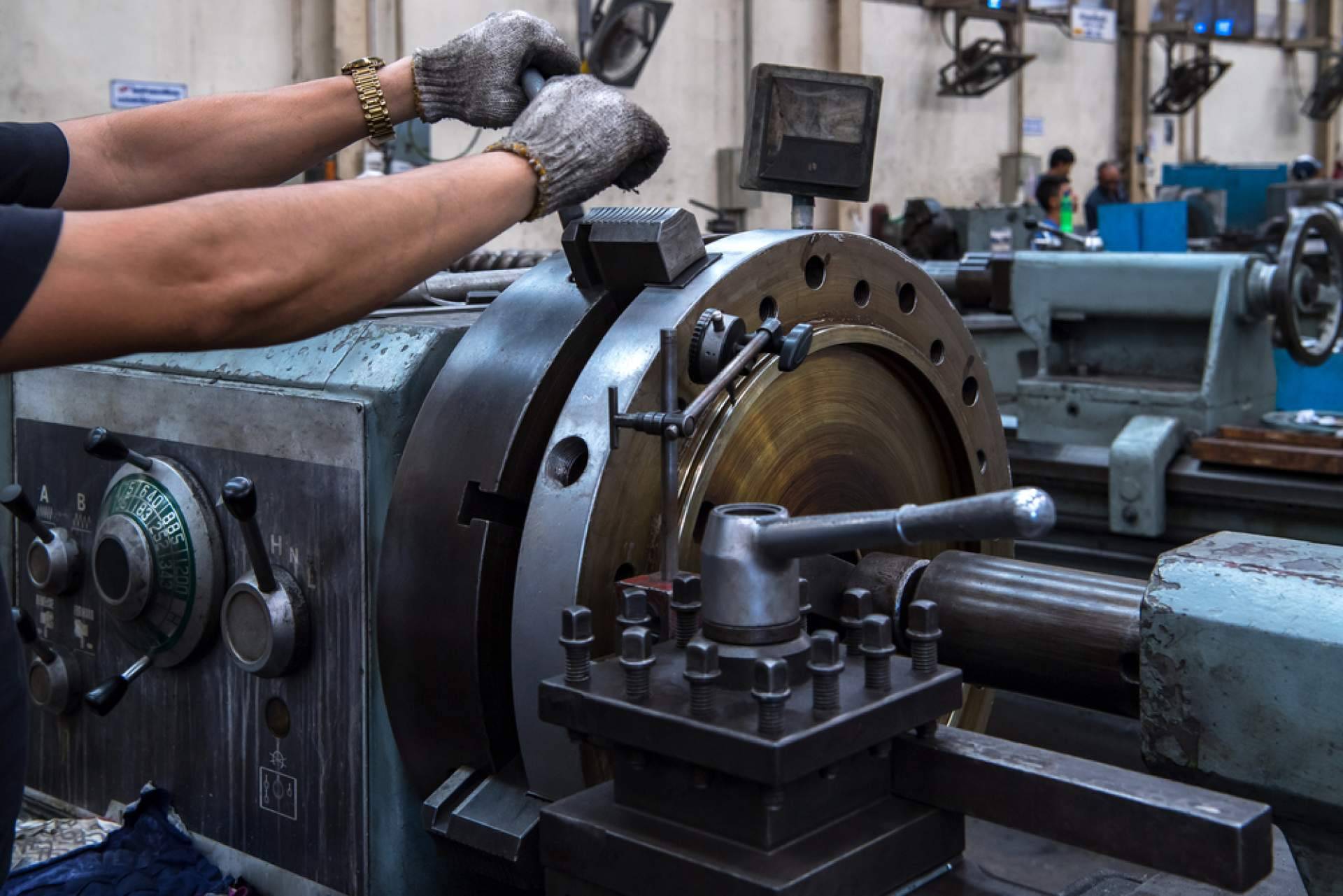 ¿Dónde encontrar un amplio catálogo de maquinaria industrial? Mak Ocasión