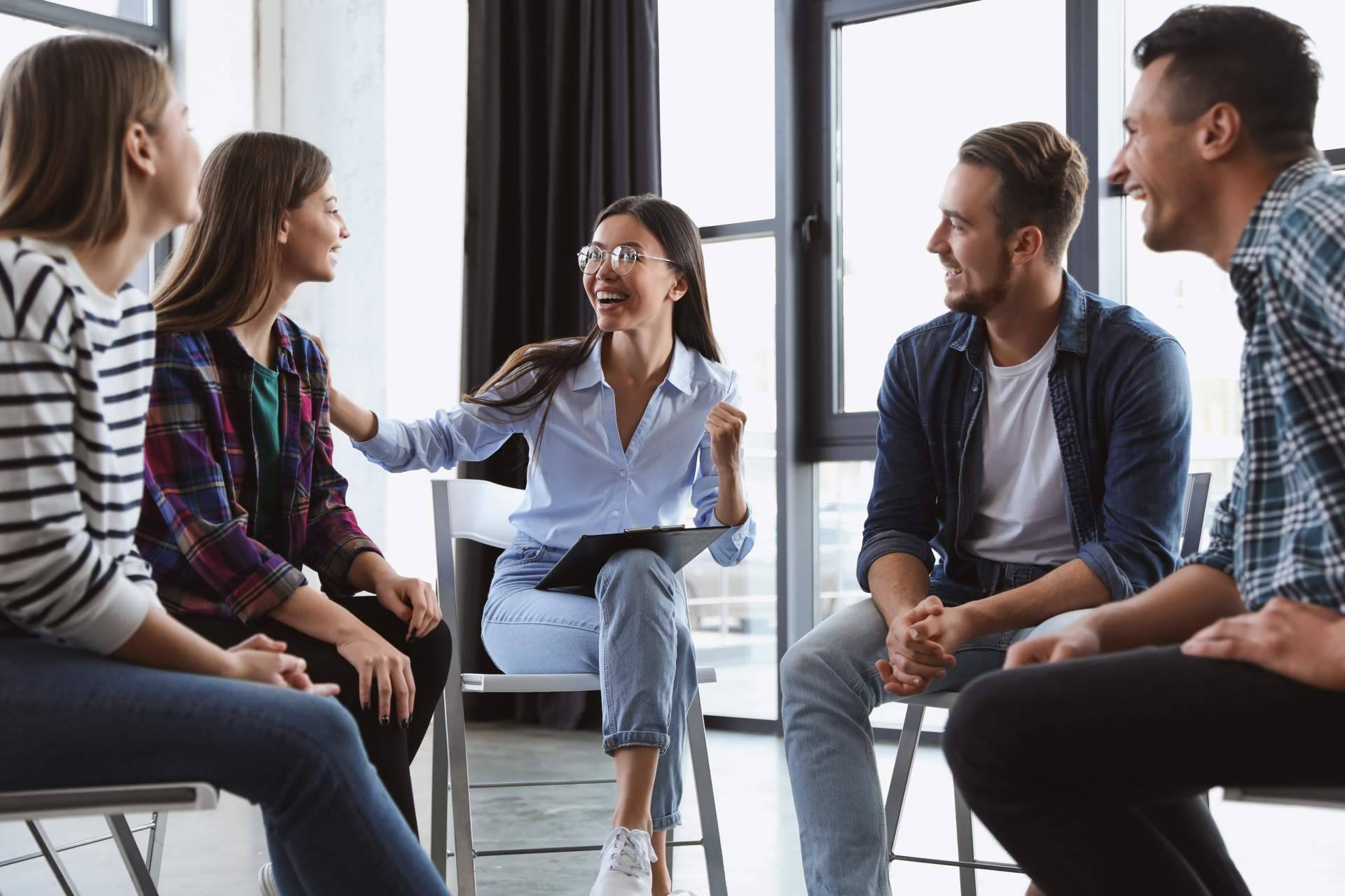 Terapia grupal como solución para gestionar la ansiedad y sentimientos depresivos