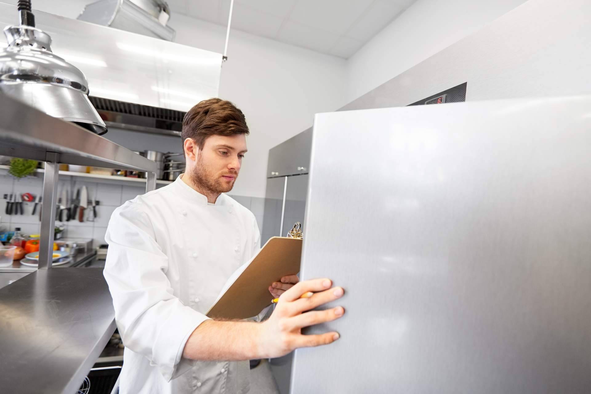 La importancia de elegir la mejor nevera para cocina en hostelería