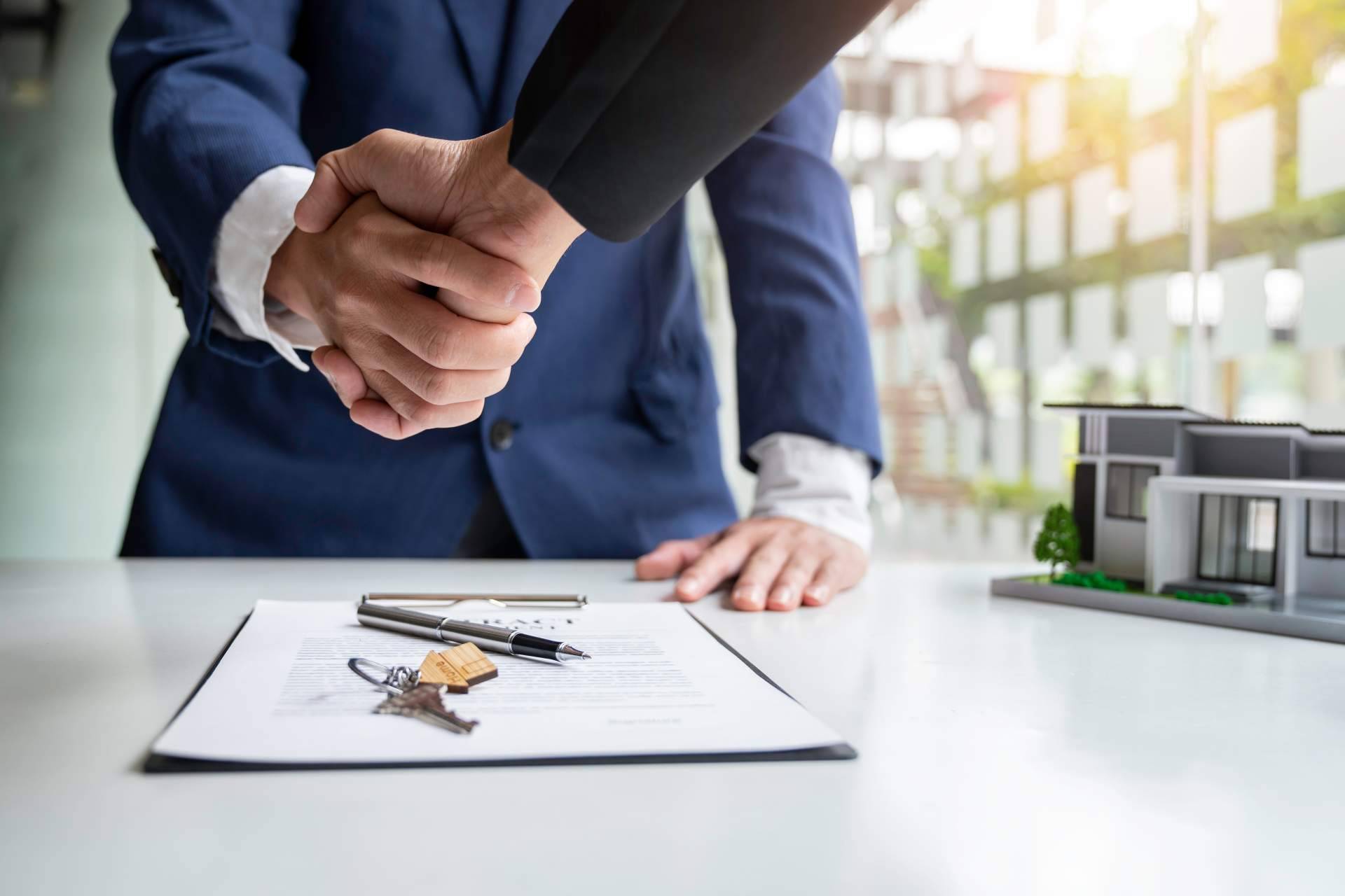 Contratar a la correduría de seguros y servicios Segurtempo