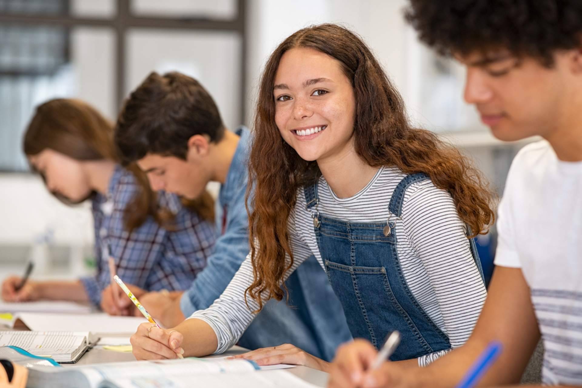 Las principales diferencias entre los ciclos formativos de grado medio y grado superior, por EEP iGroup