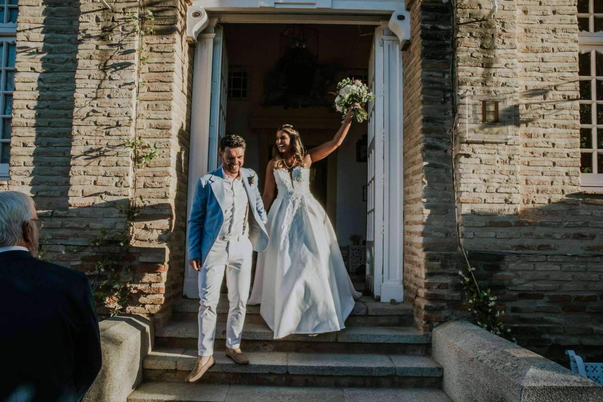 Novias de negro y zero waste, las tendencias en bodas 2024