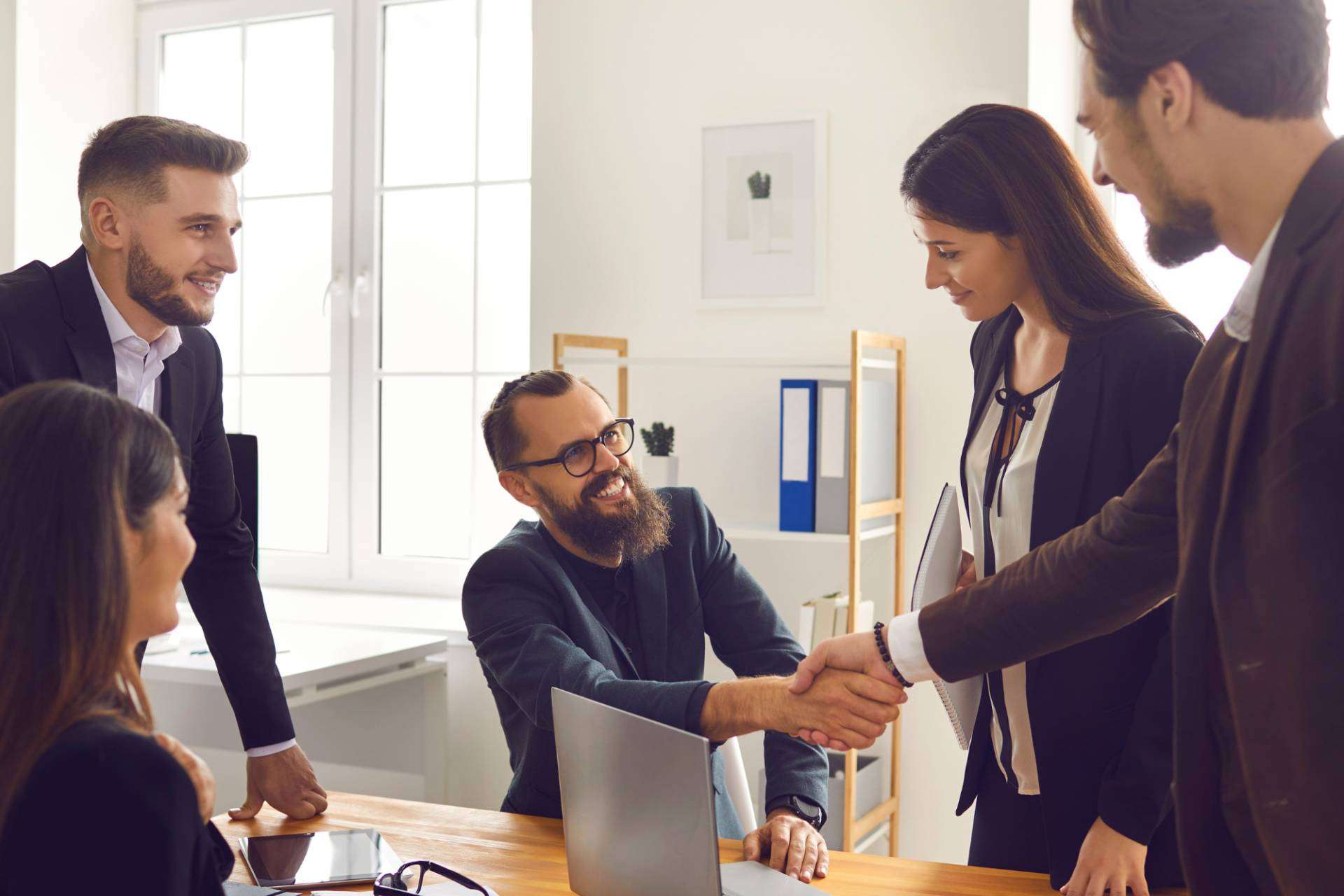 Programas de partners EISI SOFT, oportunidades estratégicas en el sector hotelero