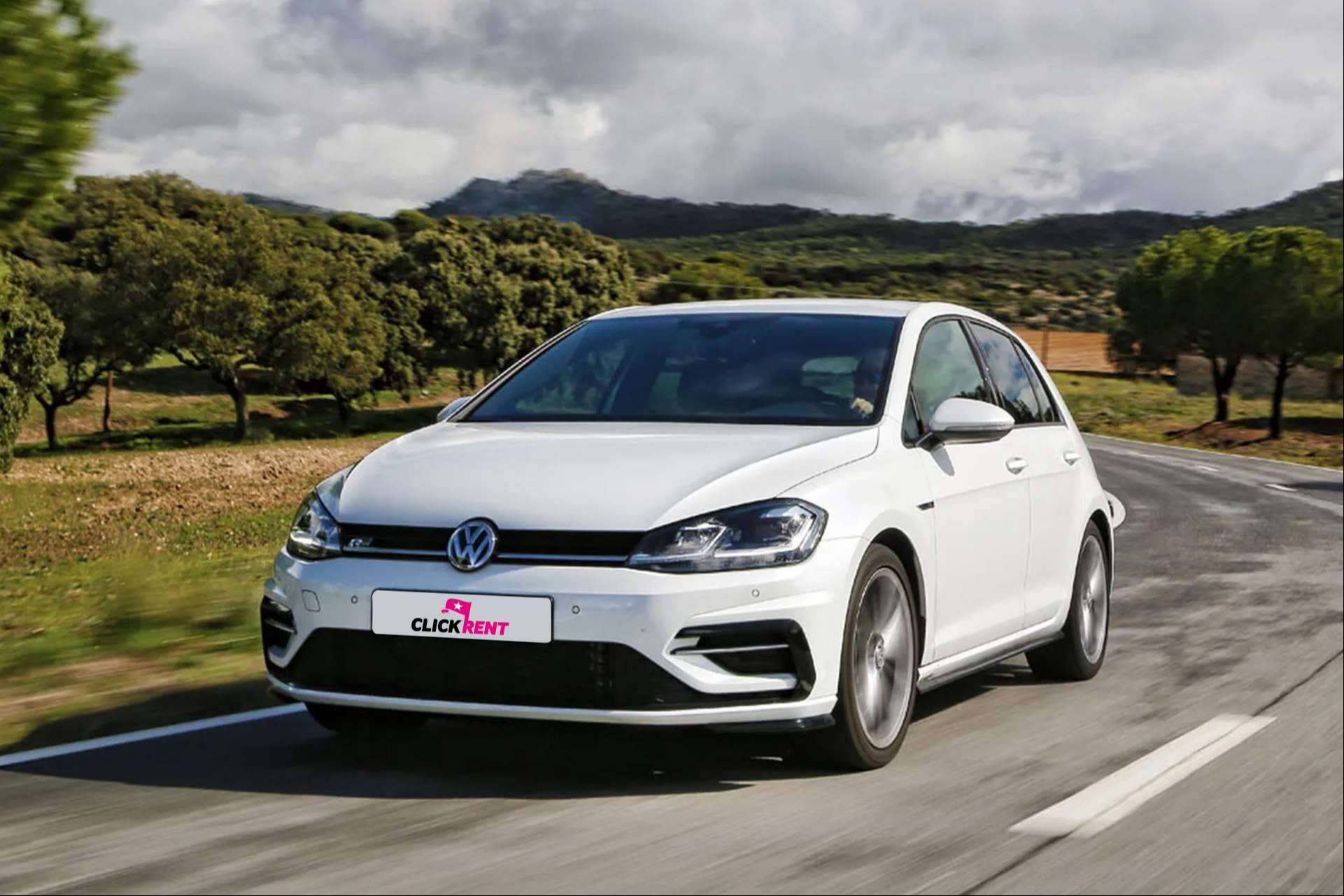 Para visitar las ciudades de Madrid y Valencia, las ventajas de alquilar un coche