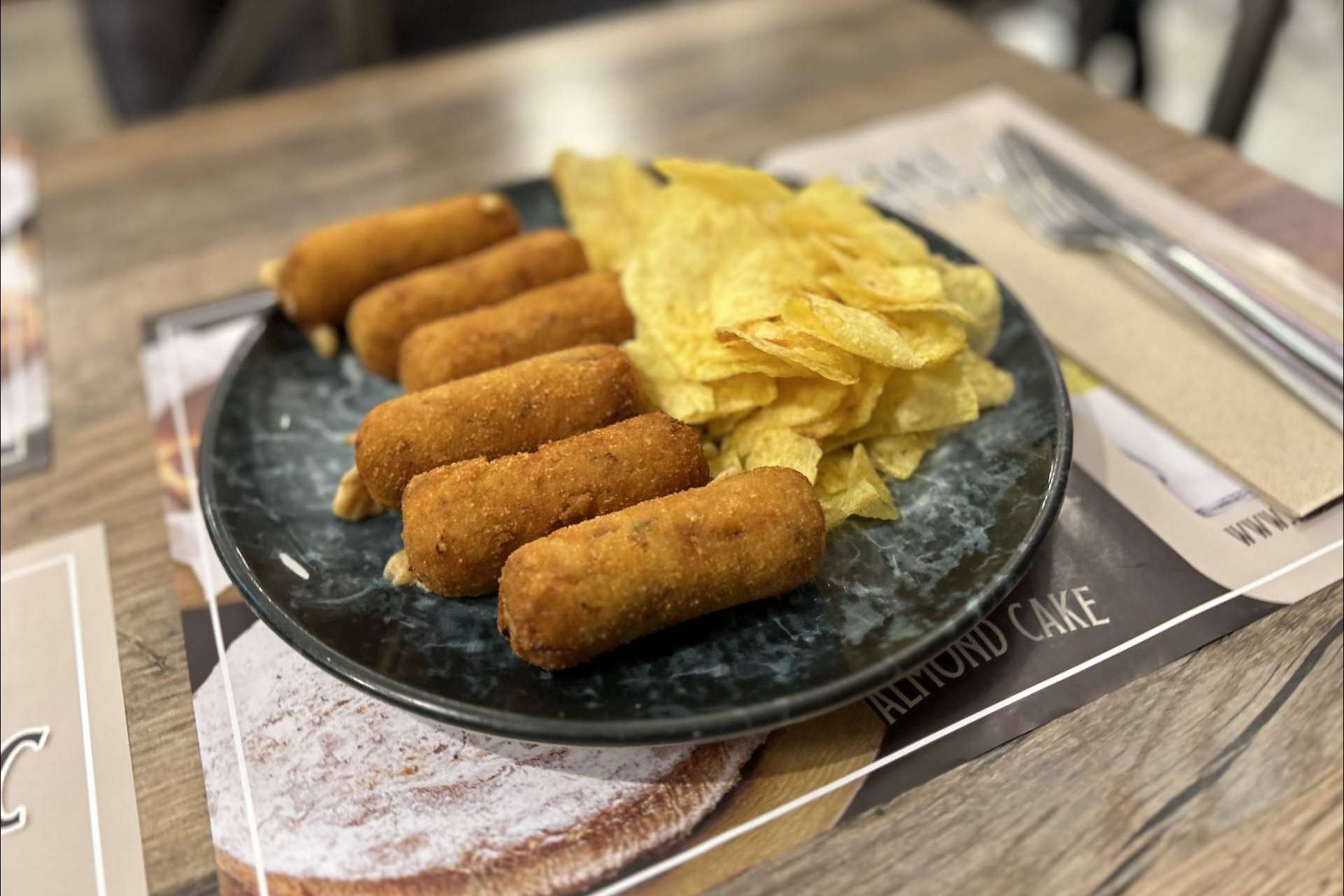 Hamburguesas y sándwiches con carne 100 % de ternera de wagyu o pollo, en Taberna La Española