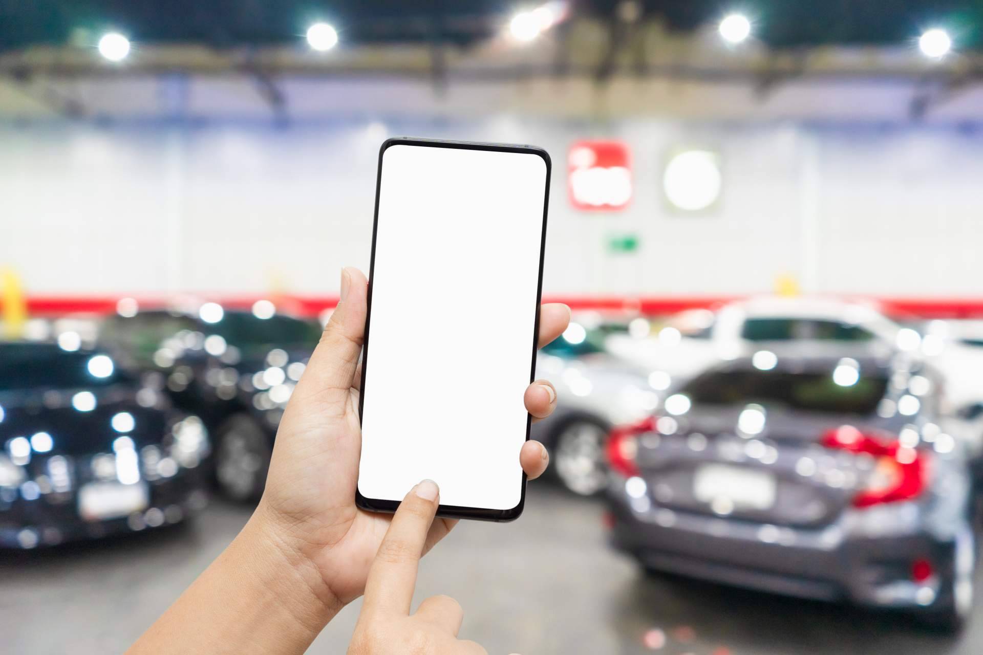 Un mercado de recambios de automóvil donde se puede comprar de todo para el coche, Avtopro.es
