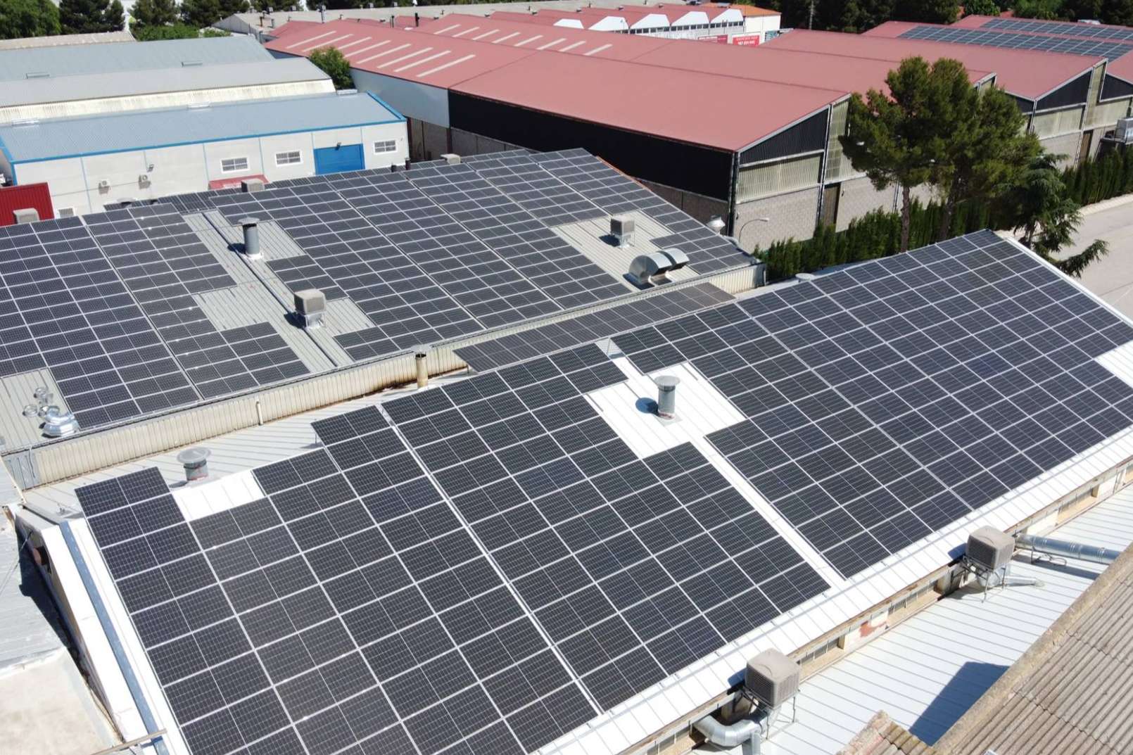 Iner Smart tras el cierre de 2023 se sitúa entre las grandes empresas de fotovoltaica a nivel nacional