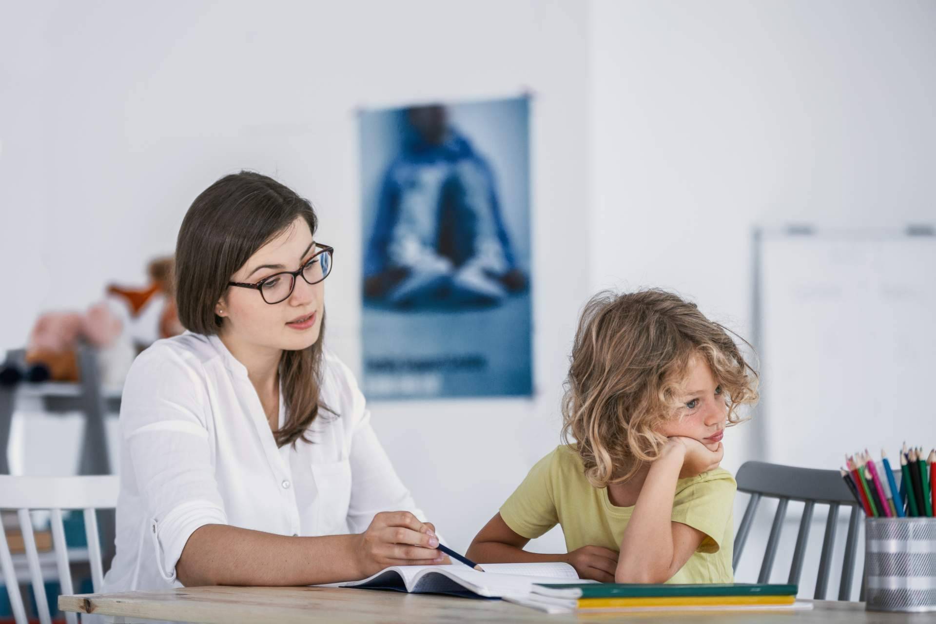 ¿Cuáles son los beneficios y aplicaciones del entrenamiento cerebral?, con SMR Psicología